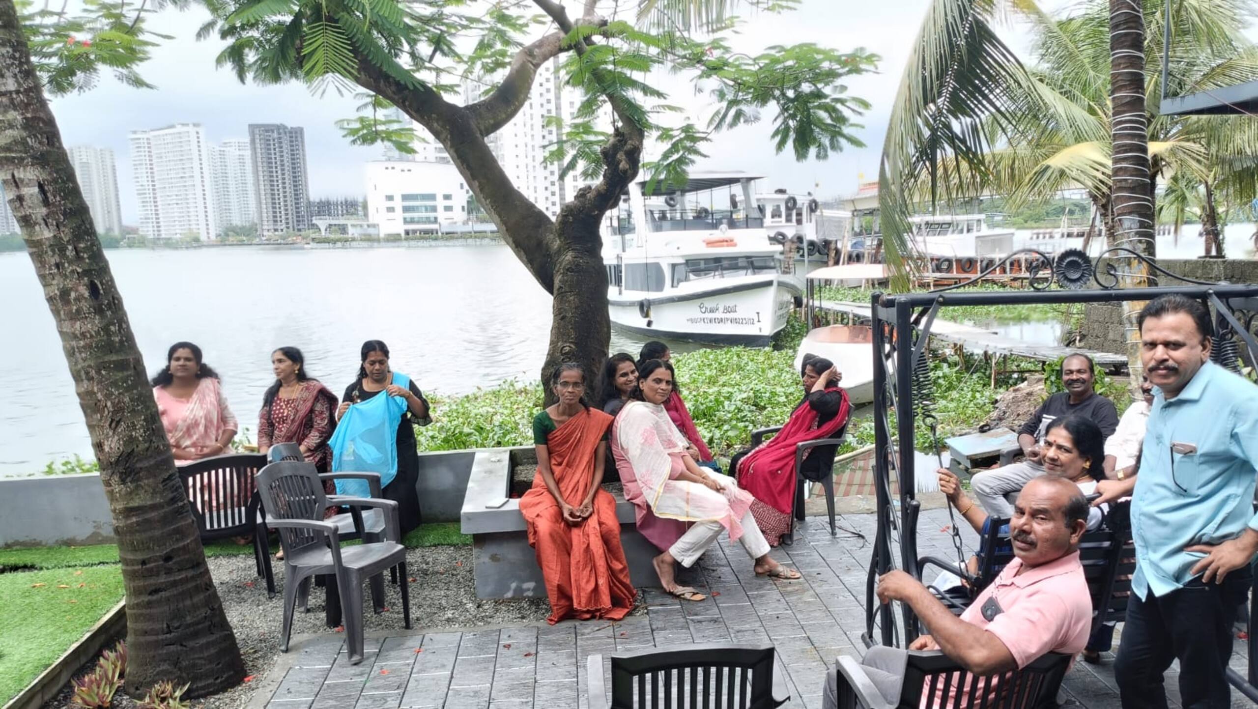 Marina Lounge Waterfront Villa in Kochi 32