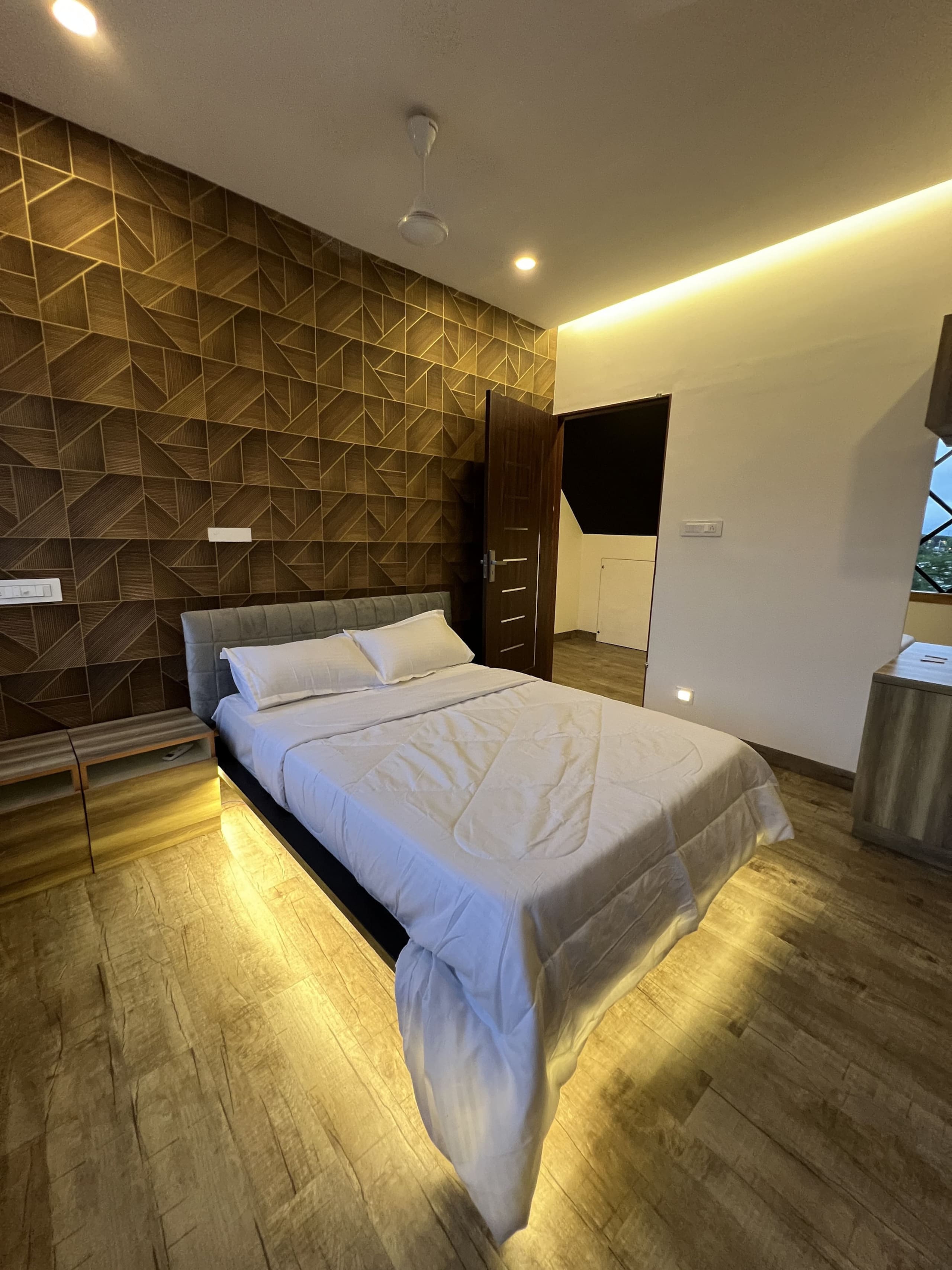 Marina Lounge Waterfront Villa in Kochi 15