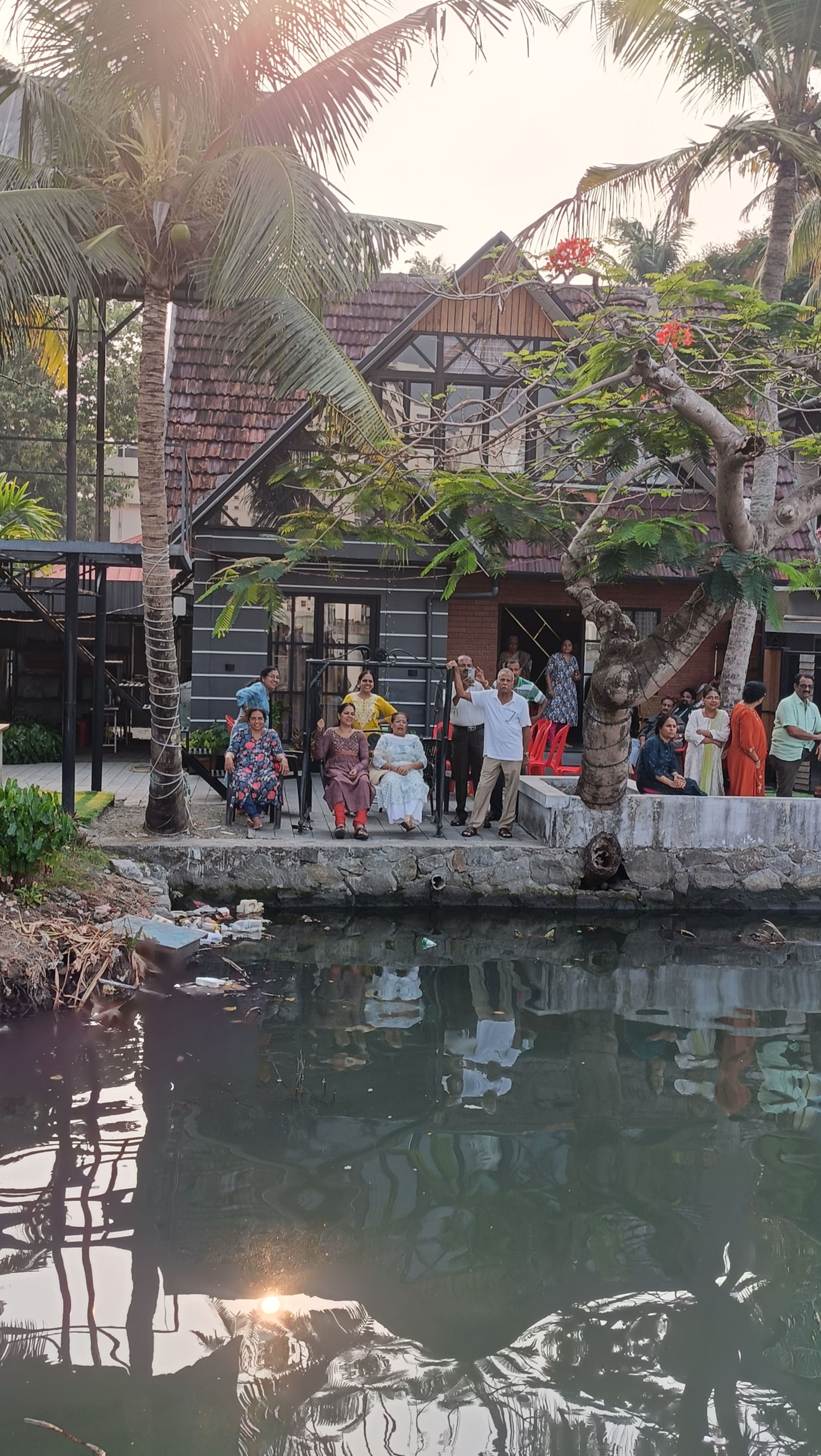 Marina Lounge Waterfront Villa in Kochi 39