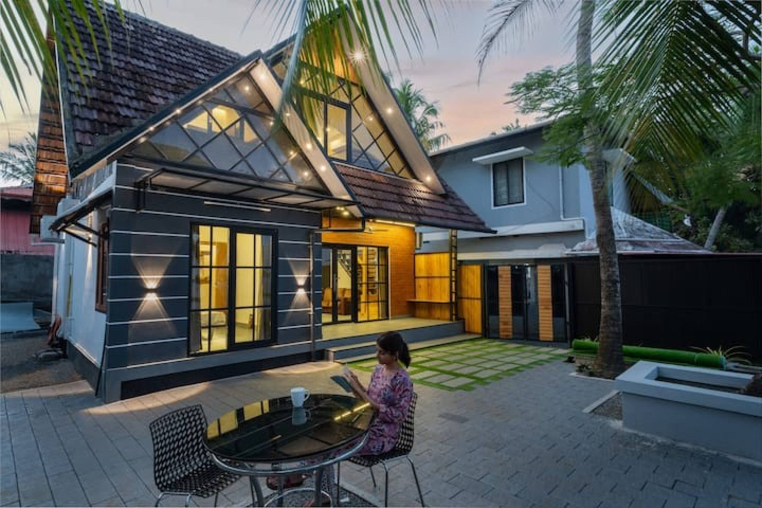 Marina Lounge Waterfront Villa in Kochi 25