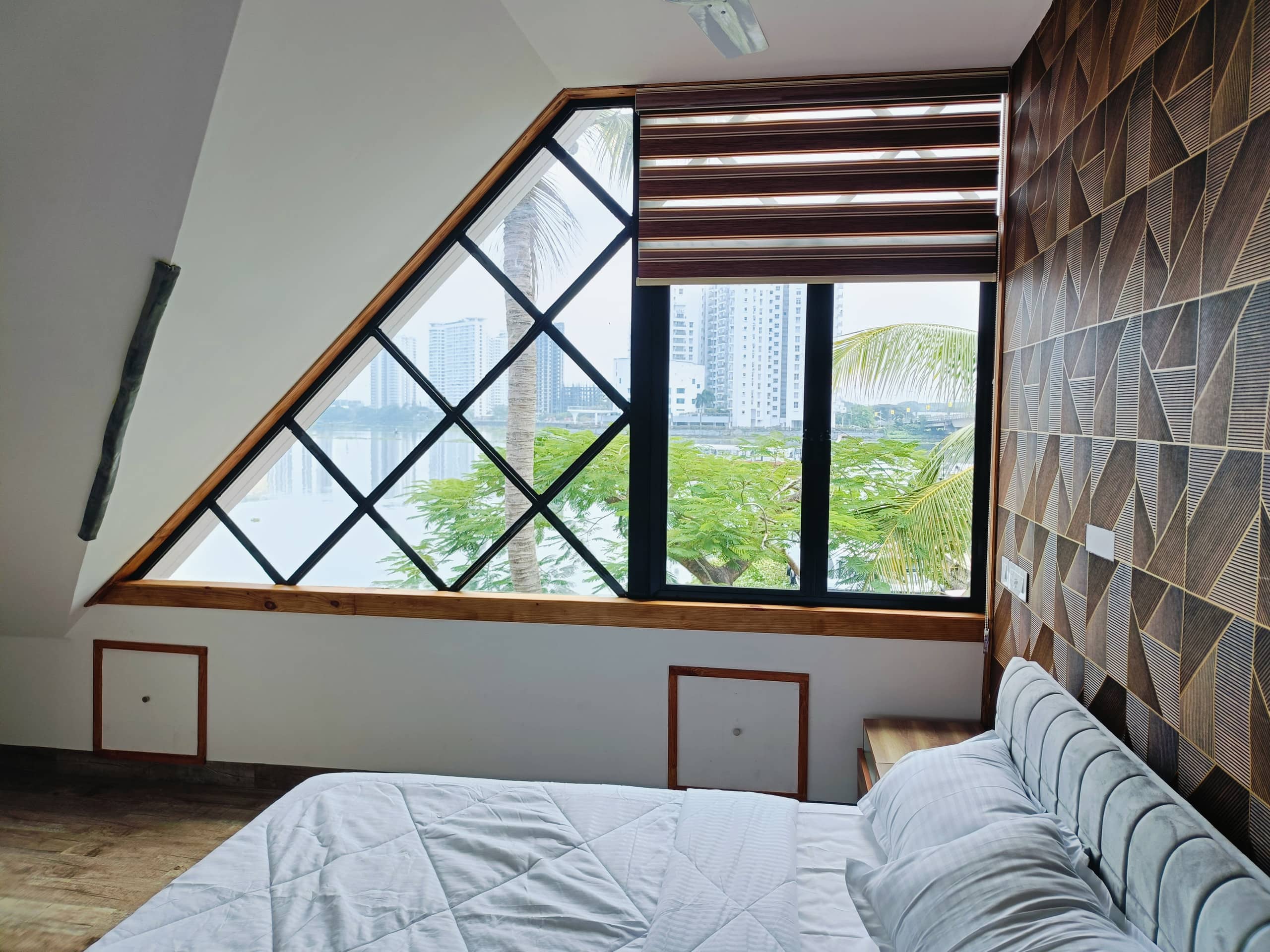 Marina Lounge Waterfront Villa in Kochi 17