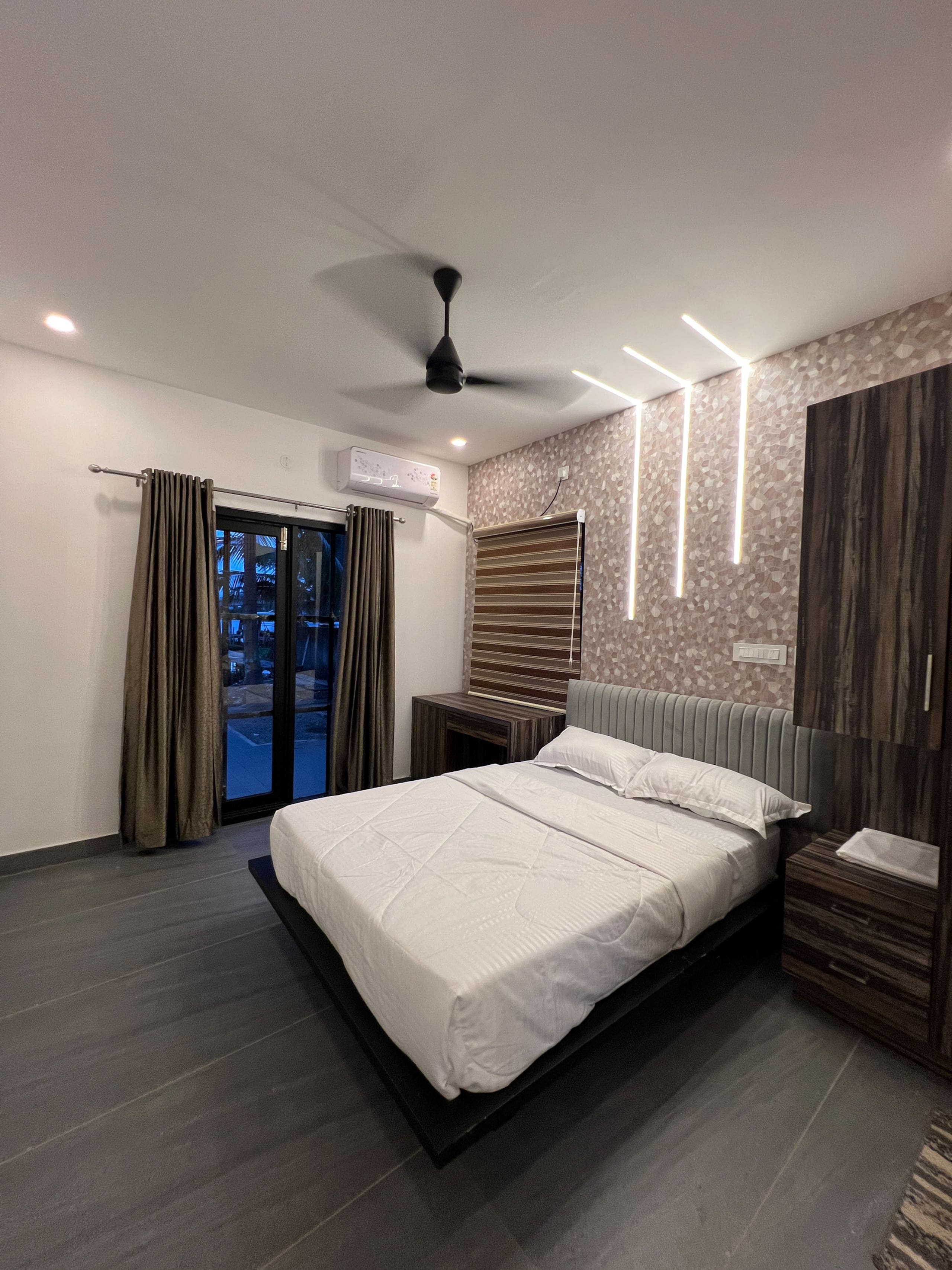 Marina Lounge Waterfront Villa in Kochi 13
