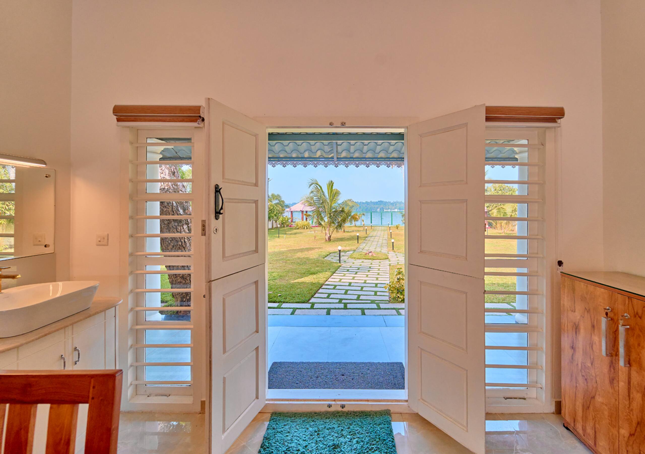 Pet Friendly Lake Villa in Ashtamudi, Kollam 8