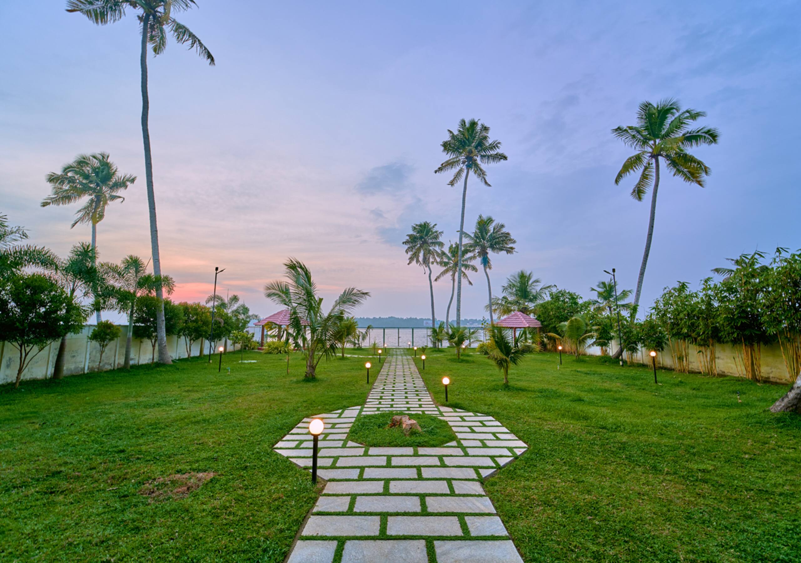 Pet Friendly Lake Villa in Ashtamudi, Kollam 23