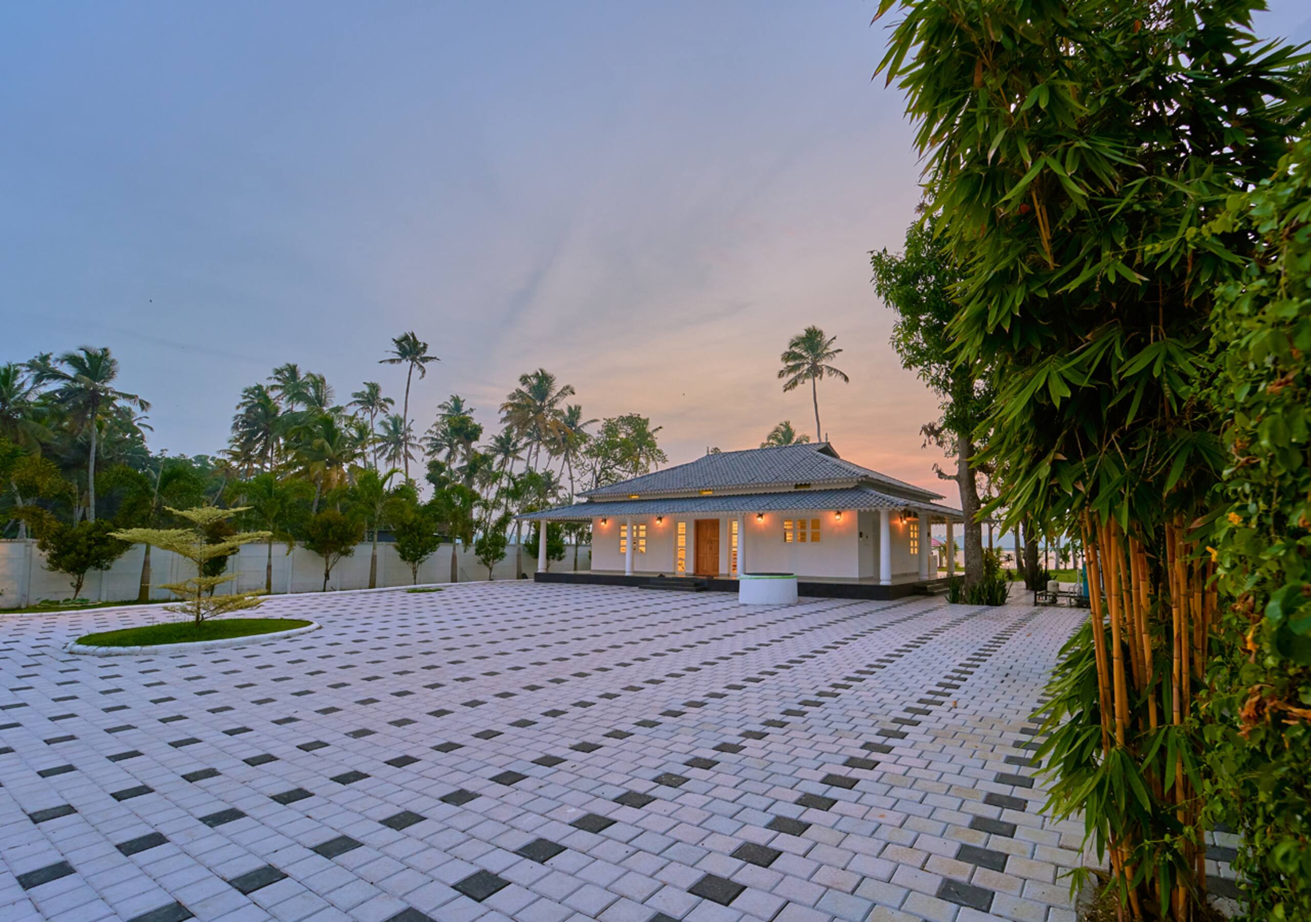 Pet Friendly Lake Villa in Ashtamudi, Kollam 25