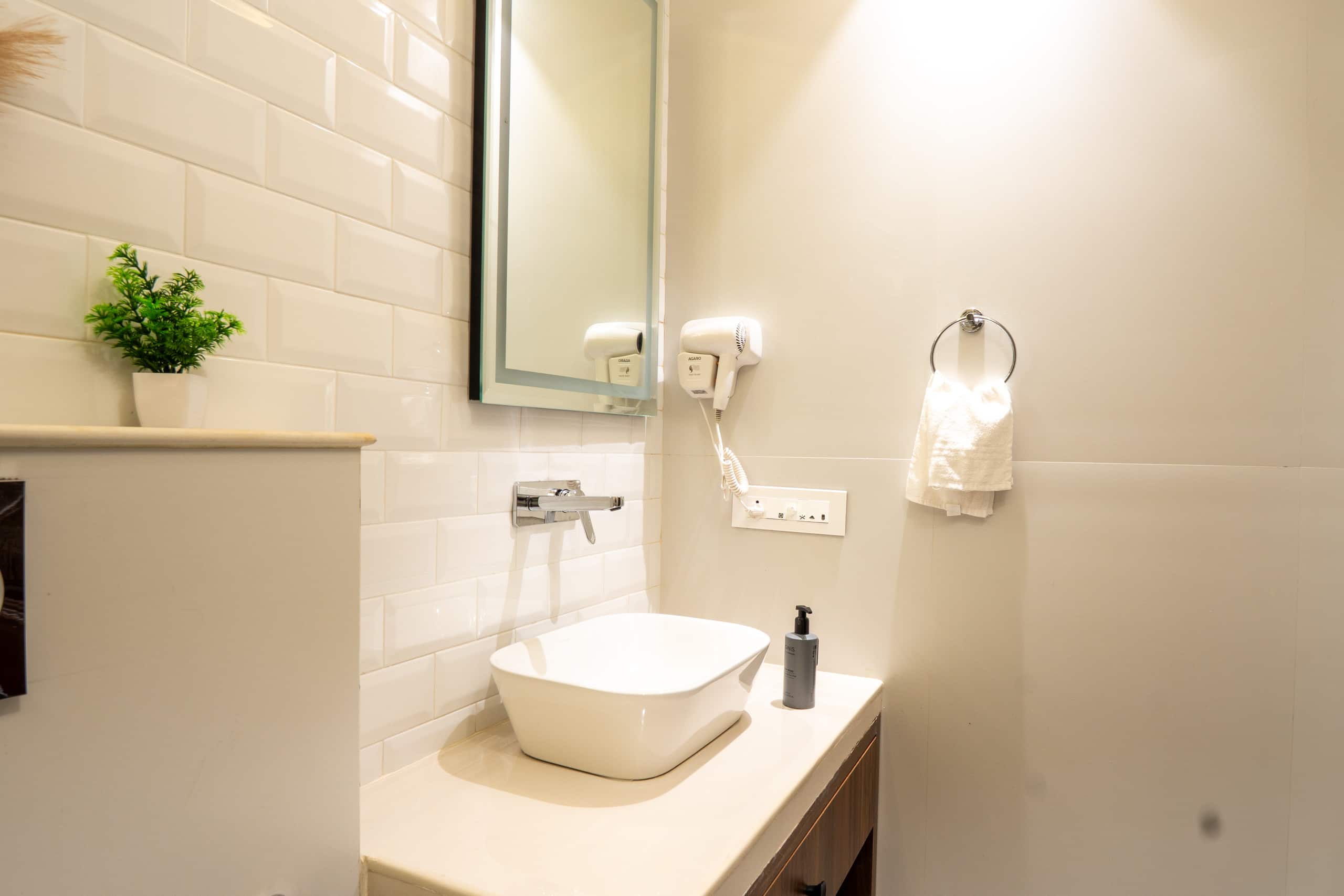 Posh 4BHK New Villa with Private Pool in Candolim 36