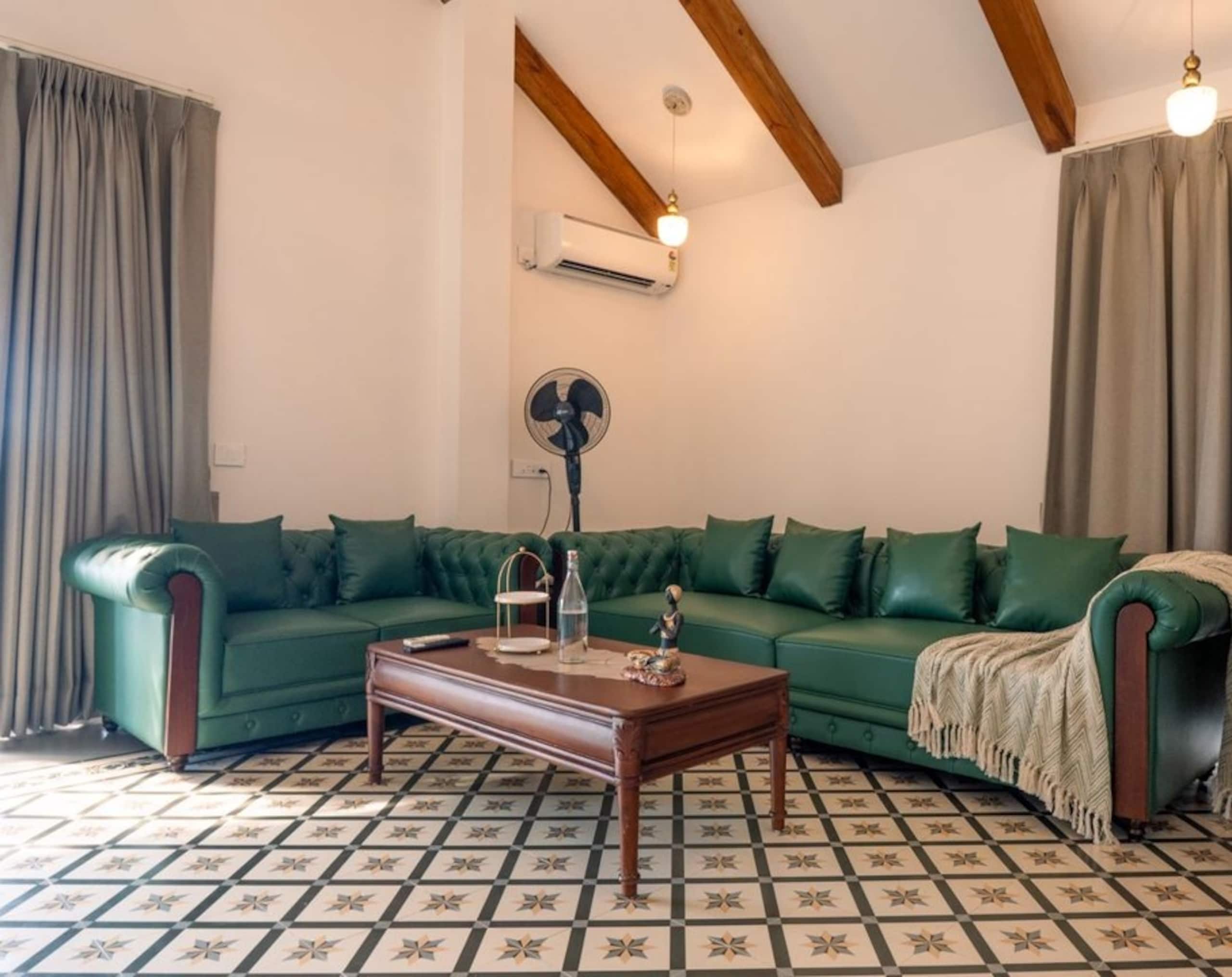Posh 4BHK New Villa with Private Pool in Candolim 15