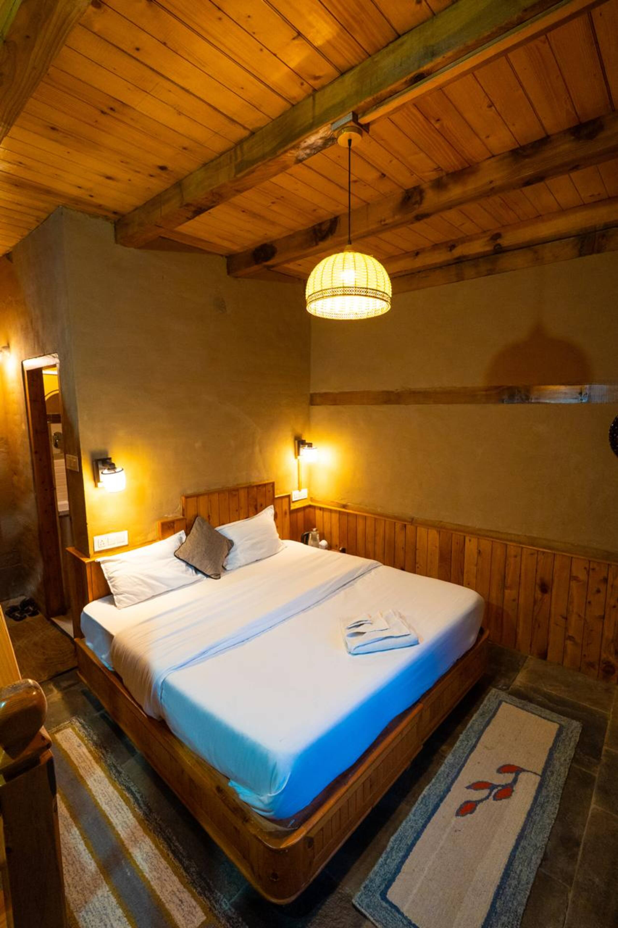 Kath Kuni Duplex Stay @ Jana Trails Chalet, Manali 3