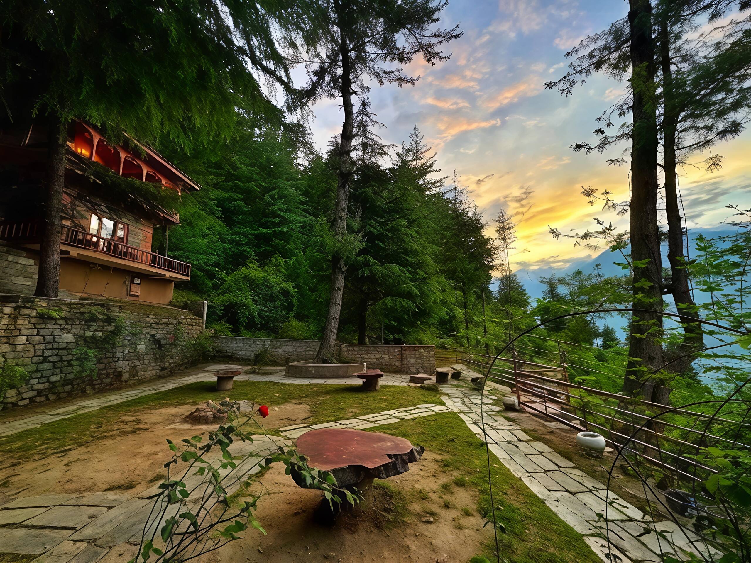 Kath Kuni Duplex Stay @ Jana Trails Chalet, Manali 8