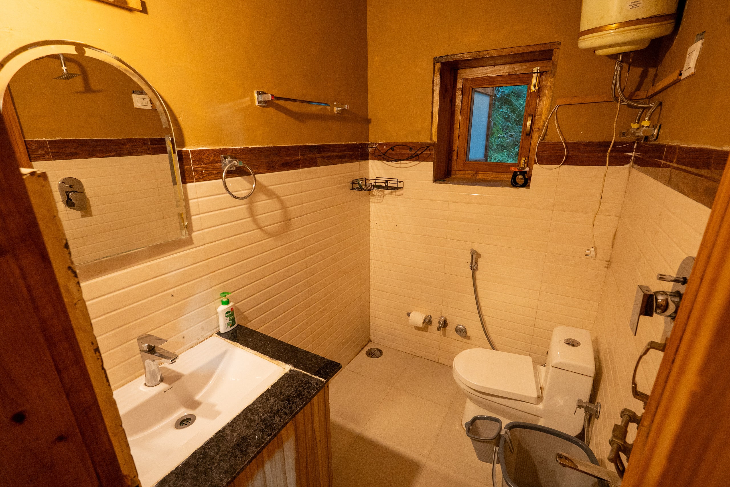 Kath Kuni Duplex Stay @ Jana Trails Chalet, Manali 4