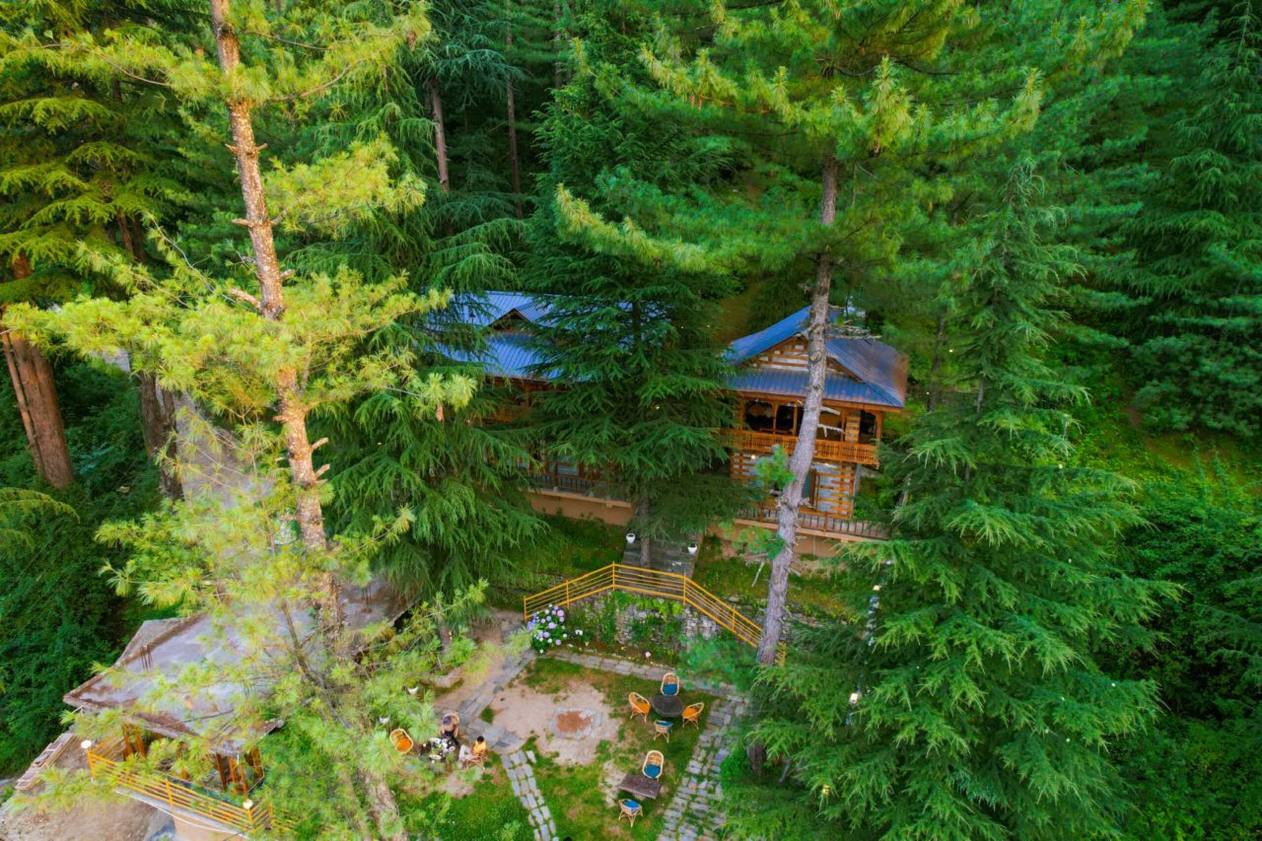 Kath Kuni Duplex Stay @ Jana Trails Chalet, Manali 7