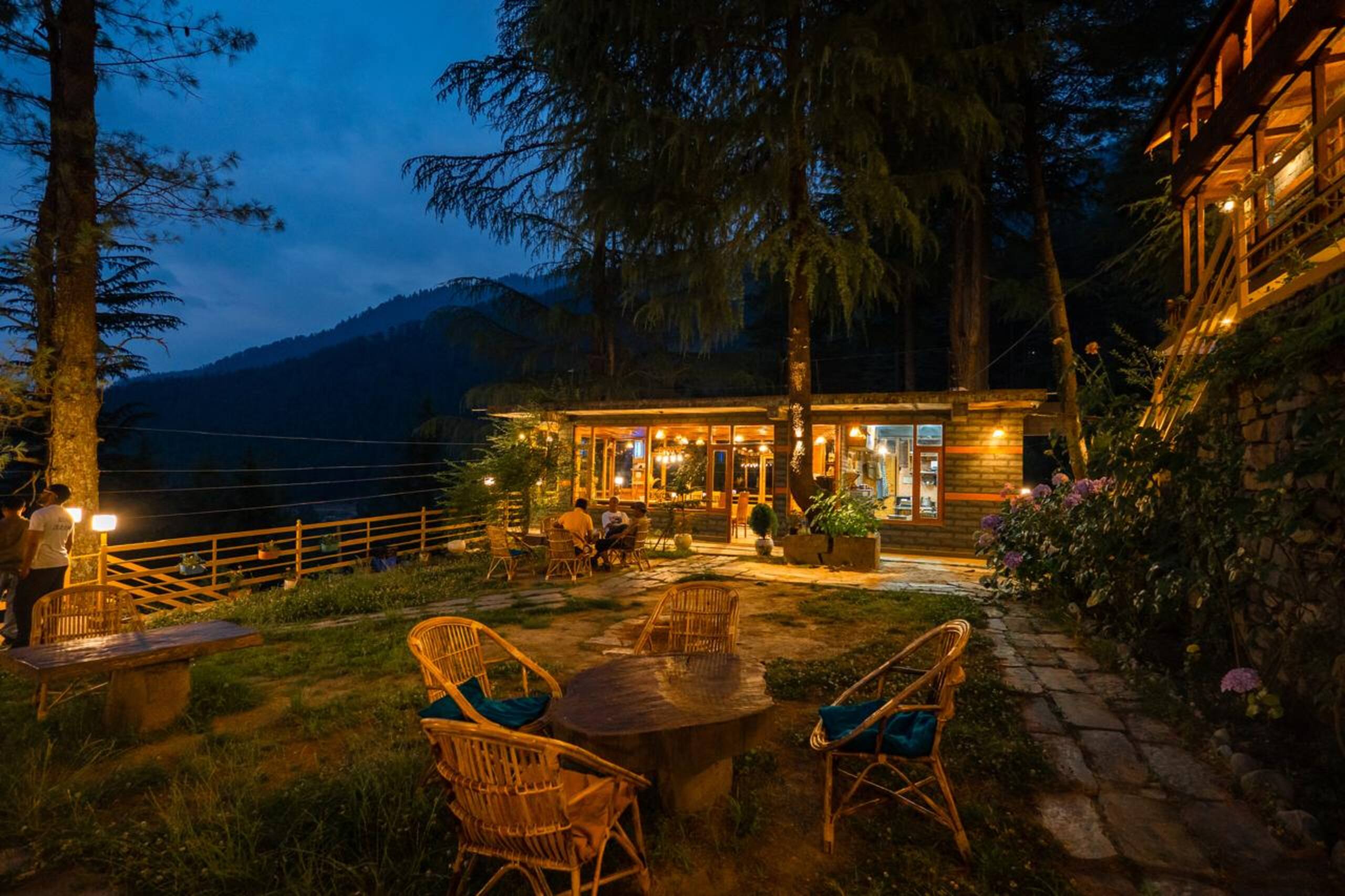 Kath Kuni Duplex Stay @ Jana Trails Chalet, Manali 21