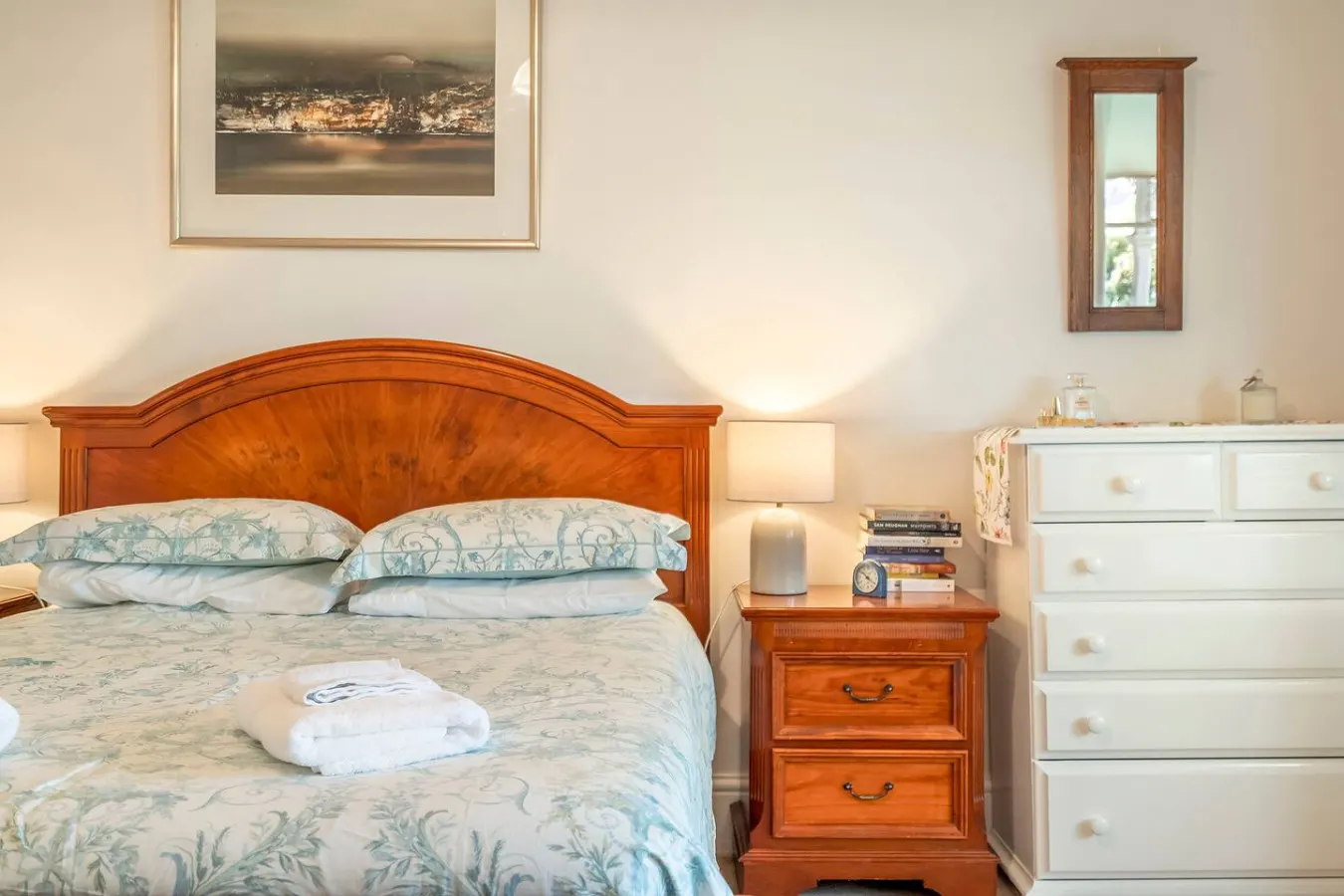 "Landport" Charming Historic Home, Modern Comforts 15