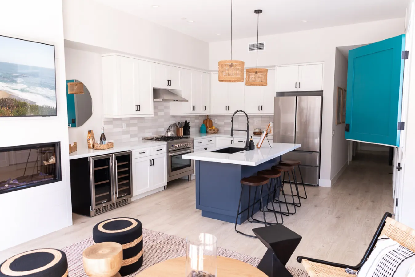 Beachfront Bliss in Huntington Beach: Luxury Ocean View Rental! 11