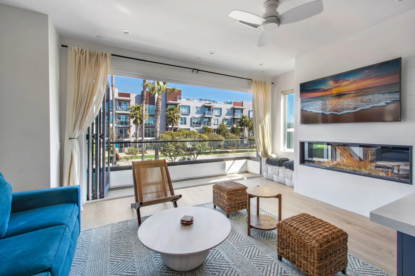 Beachfront Bliss in Huntington Beach: Luxury Ocean View Rental! 14