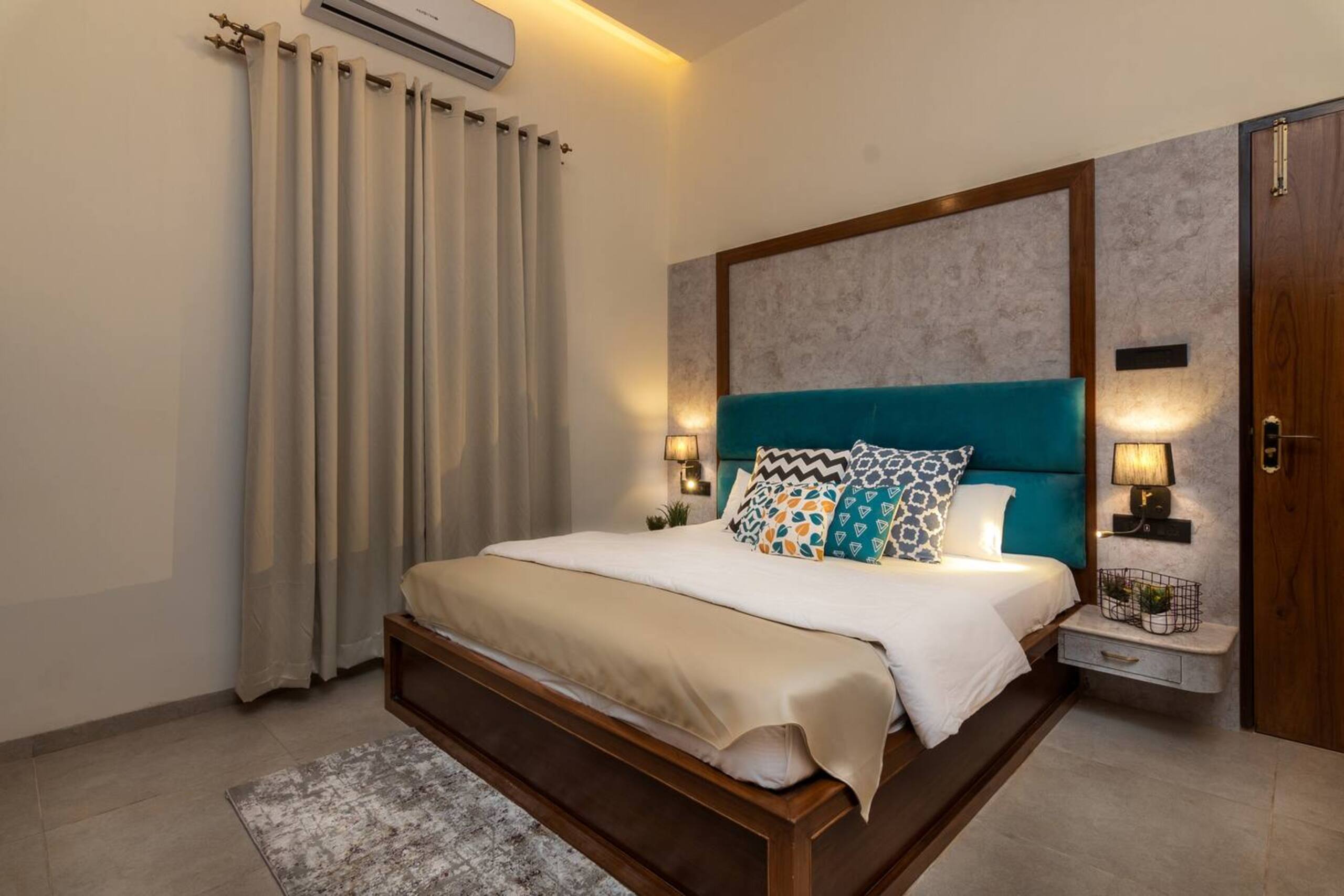 VillaRouz-Luxury Pool| Vagator|Jacuzzi|Chef|lawn 36