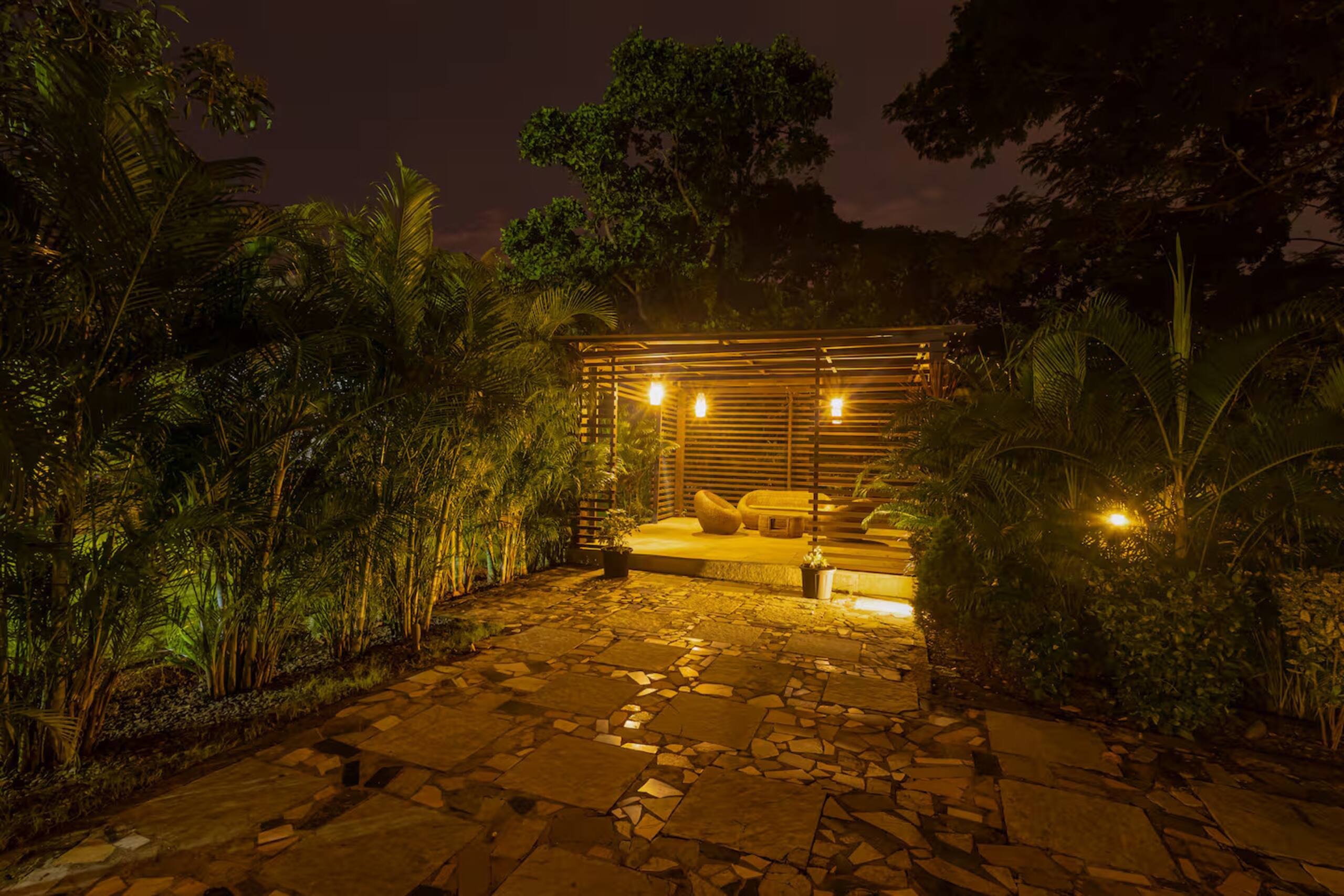 VillaRouz-Luxury Pool| Vagator|Jacuzzi|Chef|lawn 35