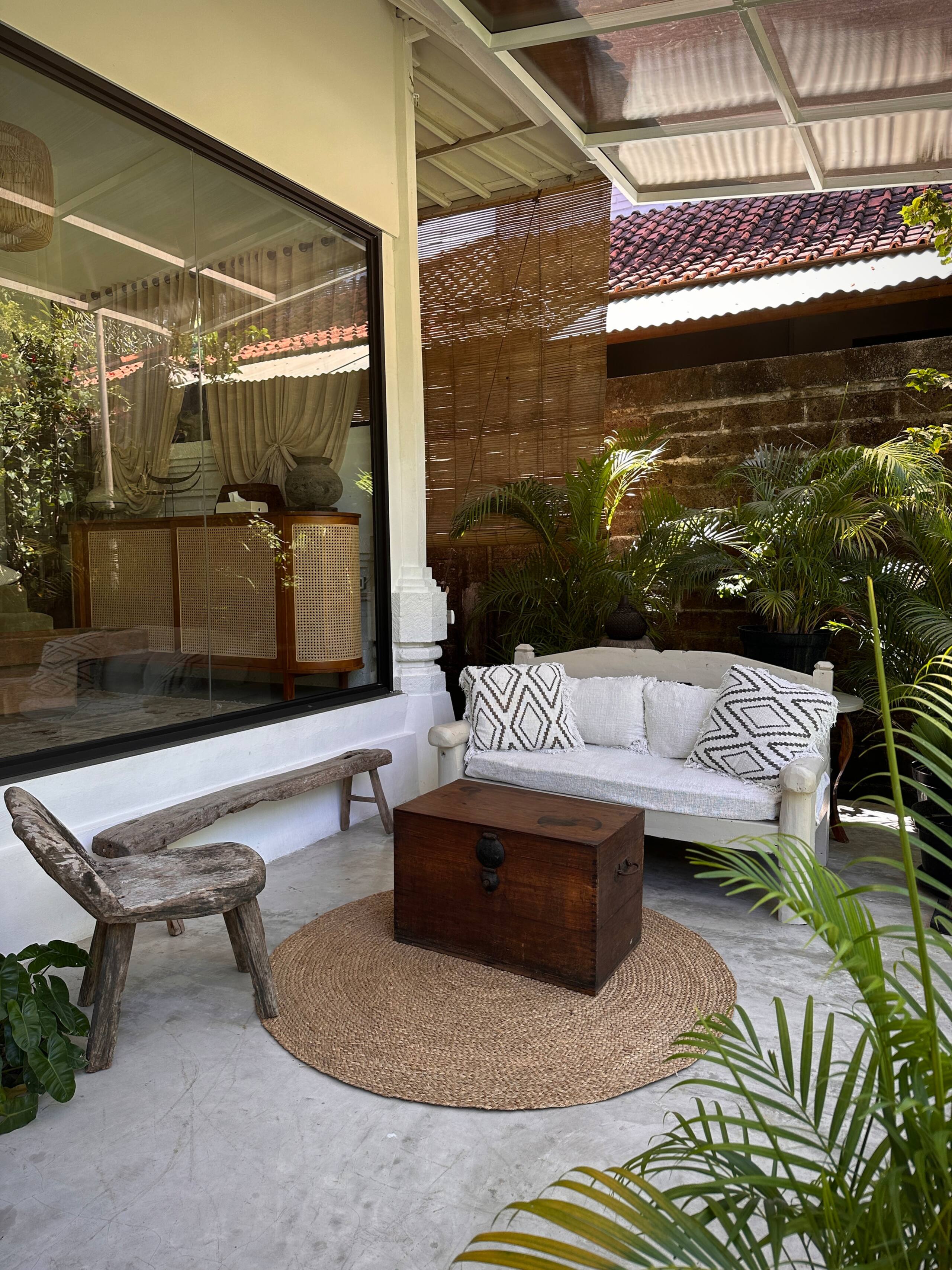 Central & spacious 2BR Family home w big terrace 19