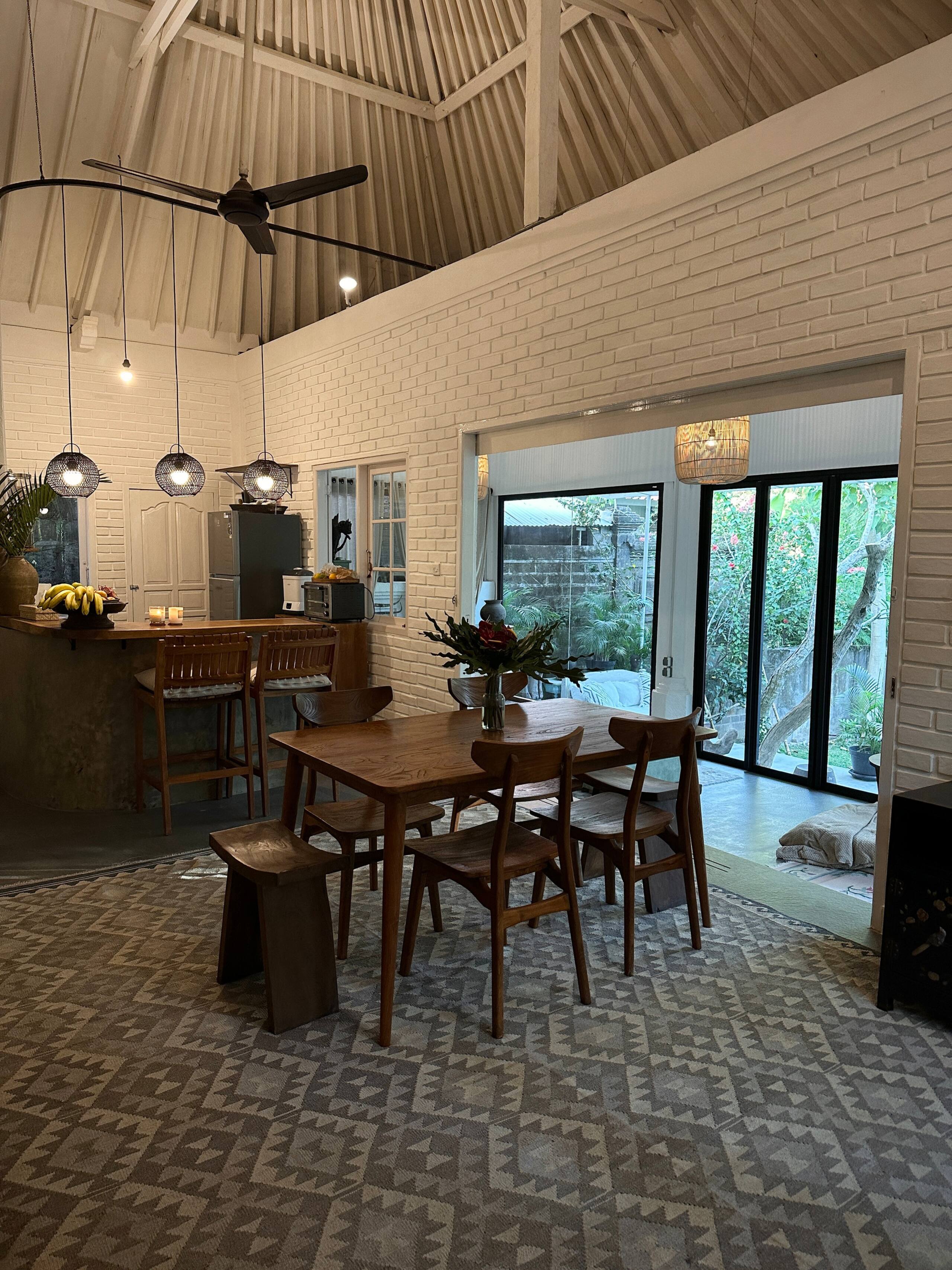 Central & spacious 2BR Family home w big terrace 13