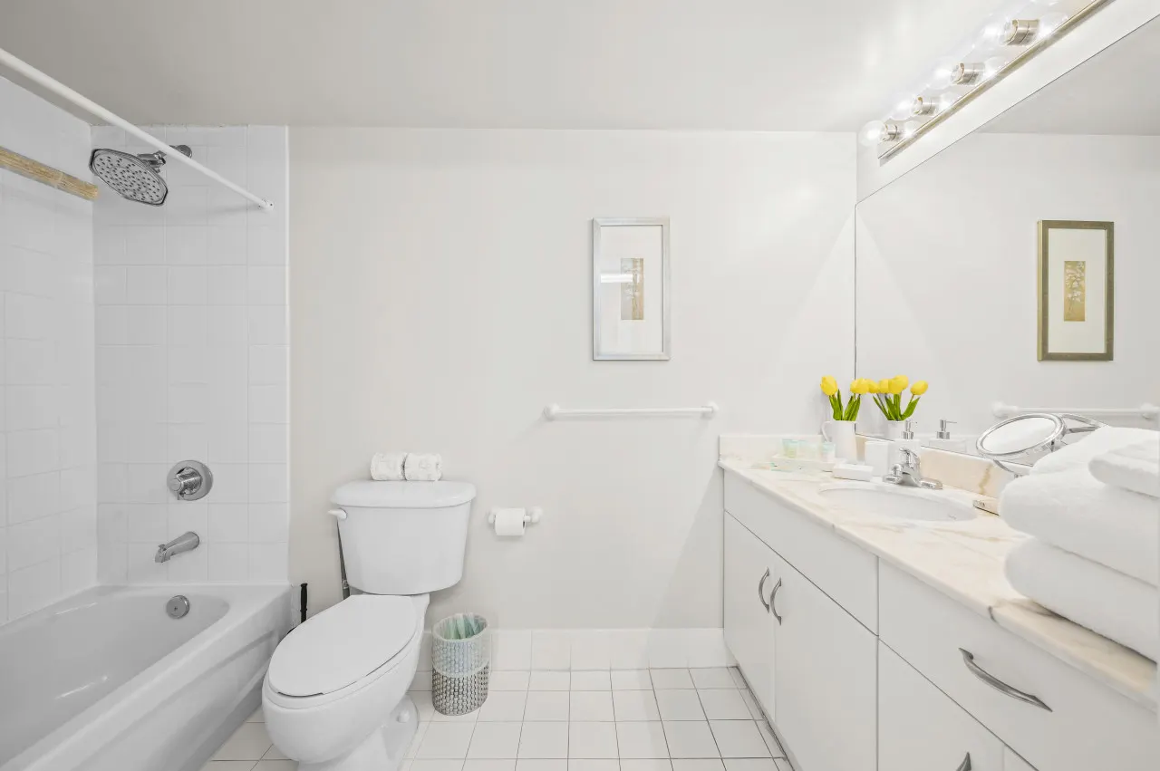 Ocean view unit in the heart of Brickell 15