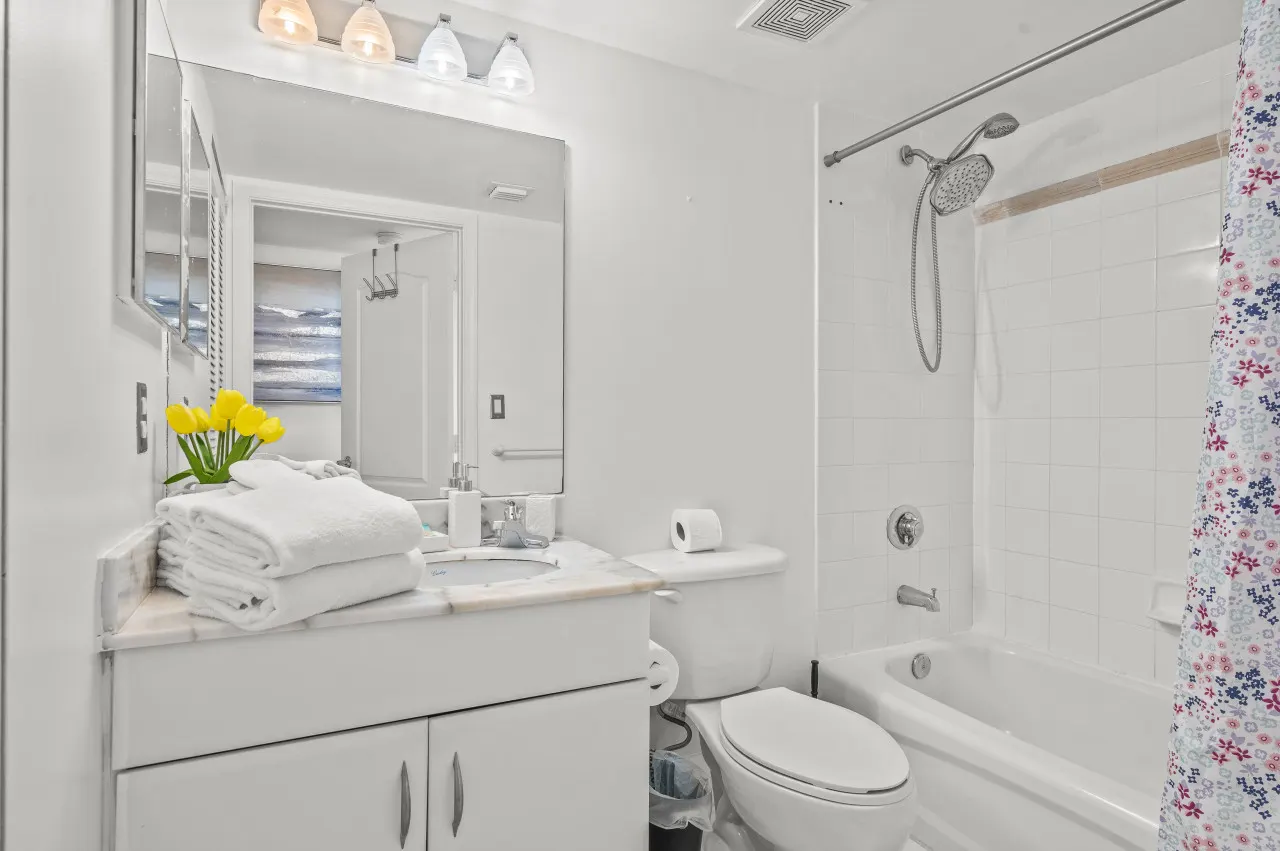 Ocean view unit in the heart of Brickell 18
