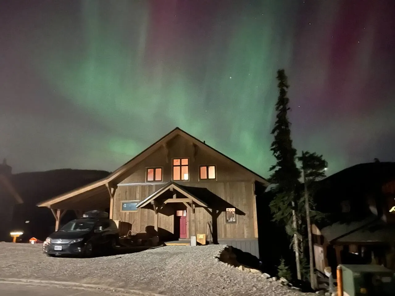 Apex Mountain - Boards 'n' Blades Chalet