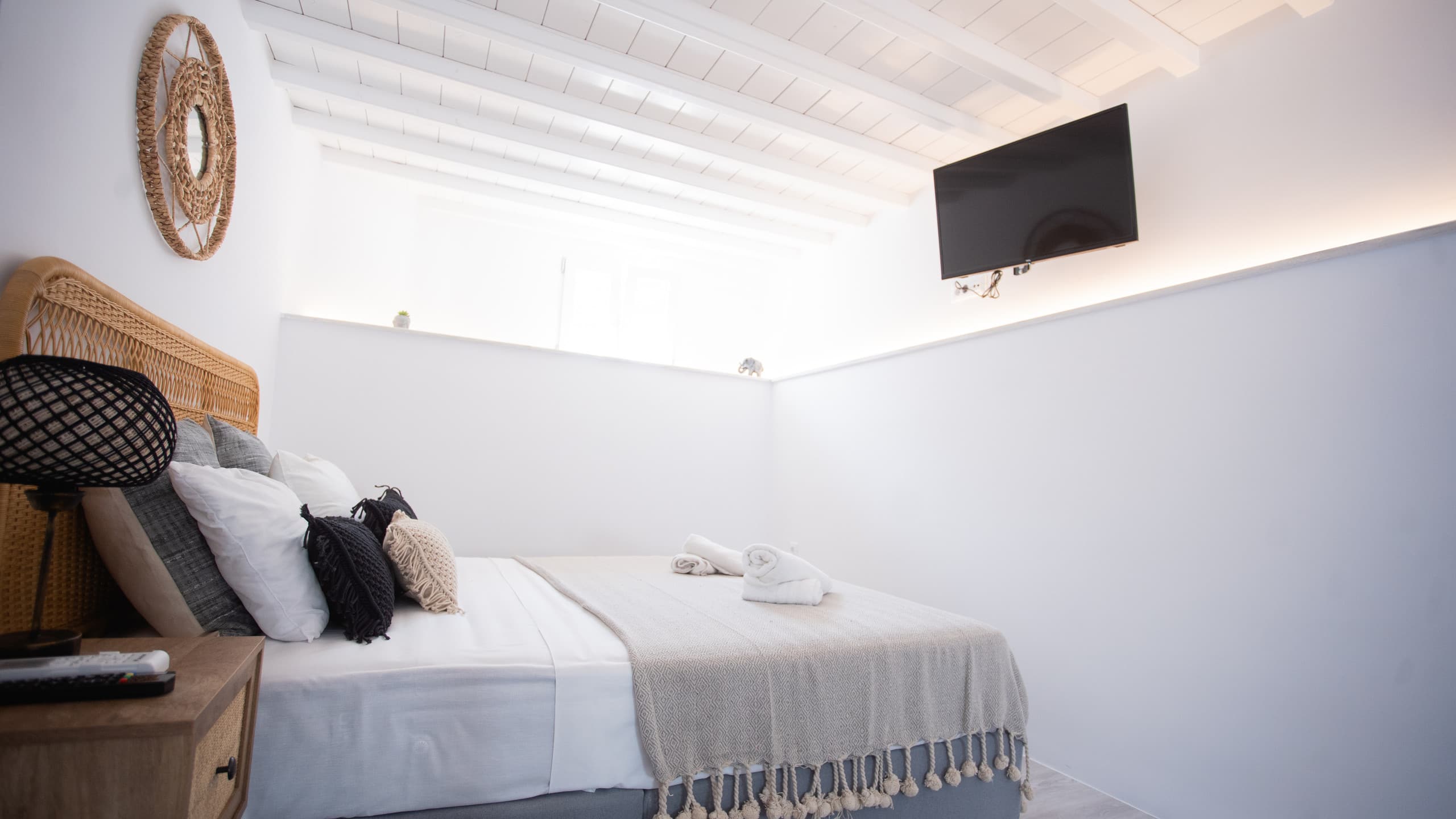 Oculus Mykonos Venice Suites N2 by Live&Travel 11