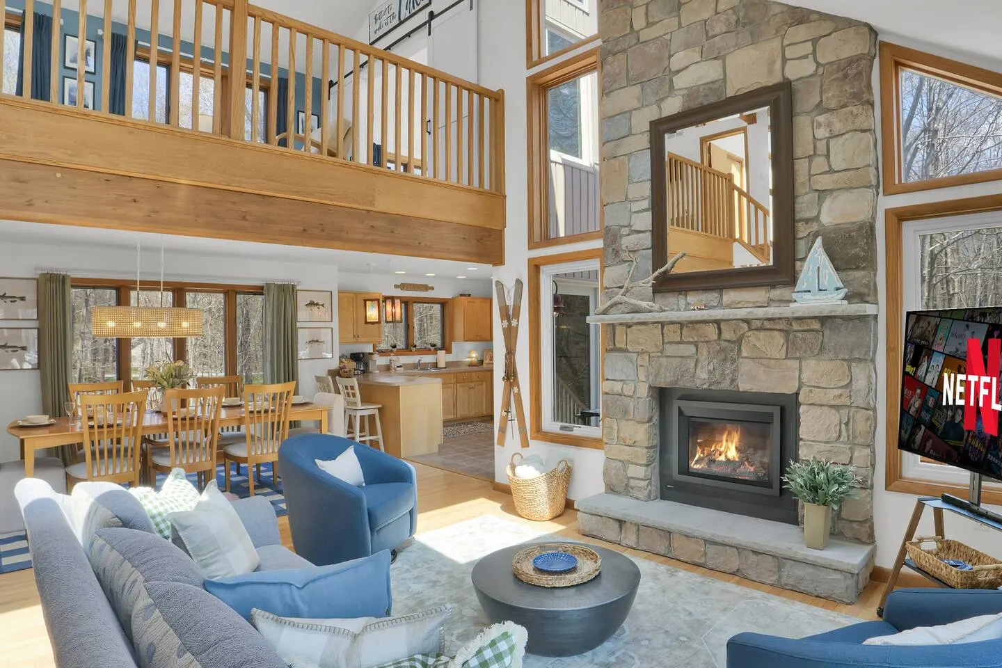 Lakefront Oasis w/ Speakeasy Kayaks HotTub FirePit 8