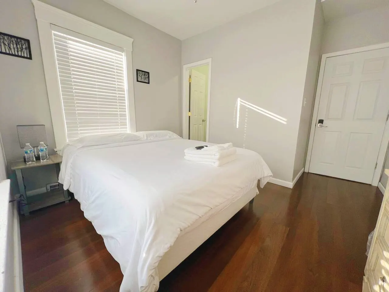 Chi Suite Private Bath 2 Stops from downtown 2