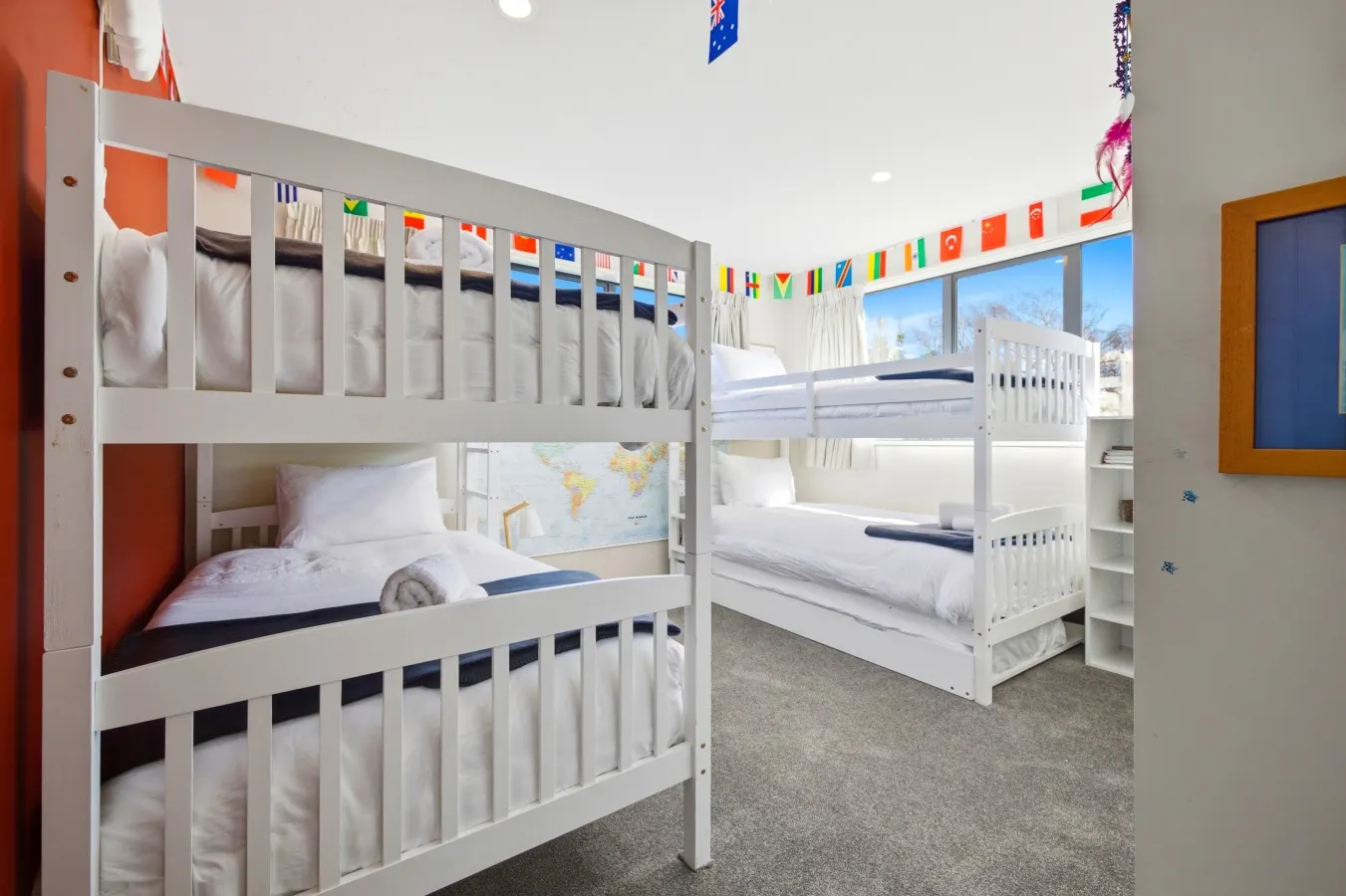 Spacious 3BR Family Home 5 Mins to CBD Free Parking 11