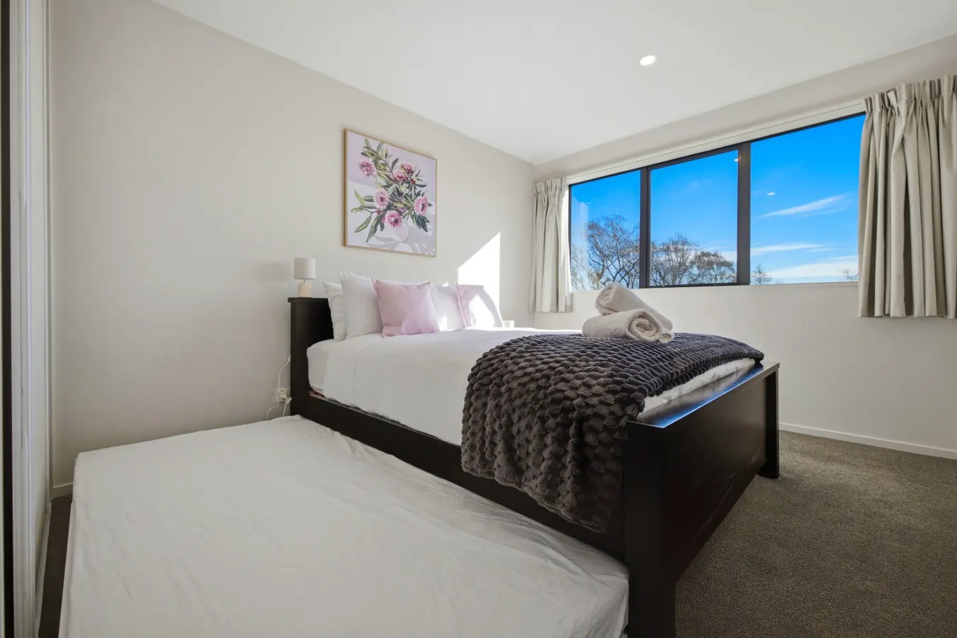 Spacious 3BR Family Home 5 Mins to CBD Free Parking 14