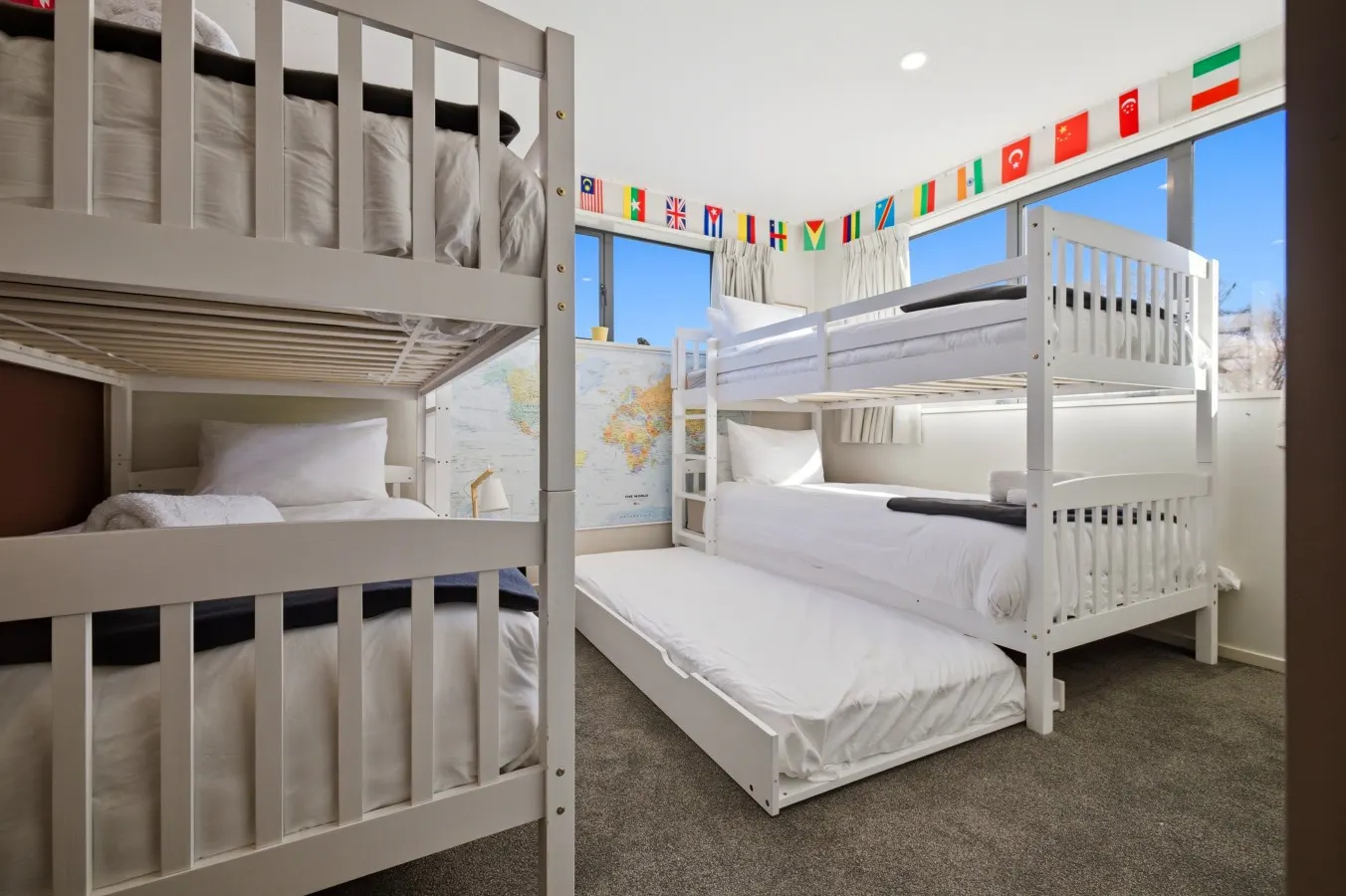 Spacious 3BR Family Home 5 Mins to CBD Free Parking 19