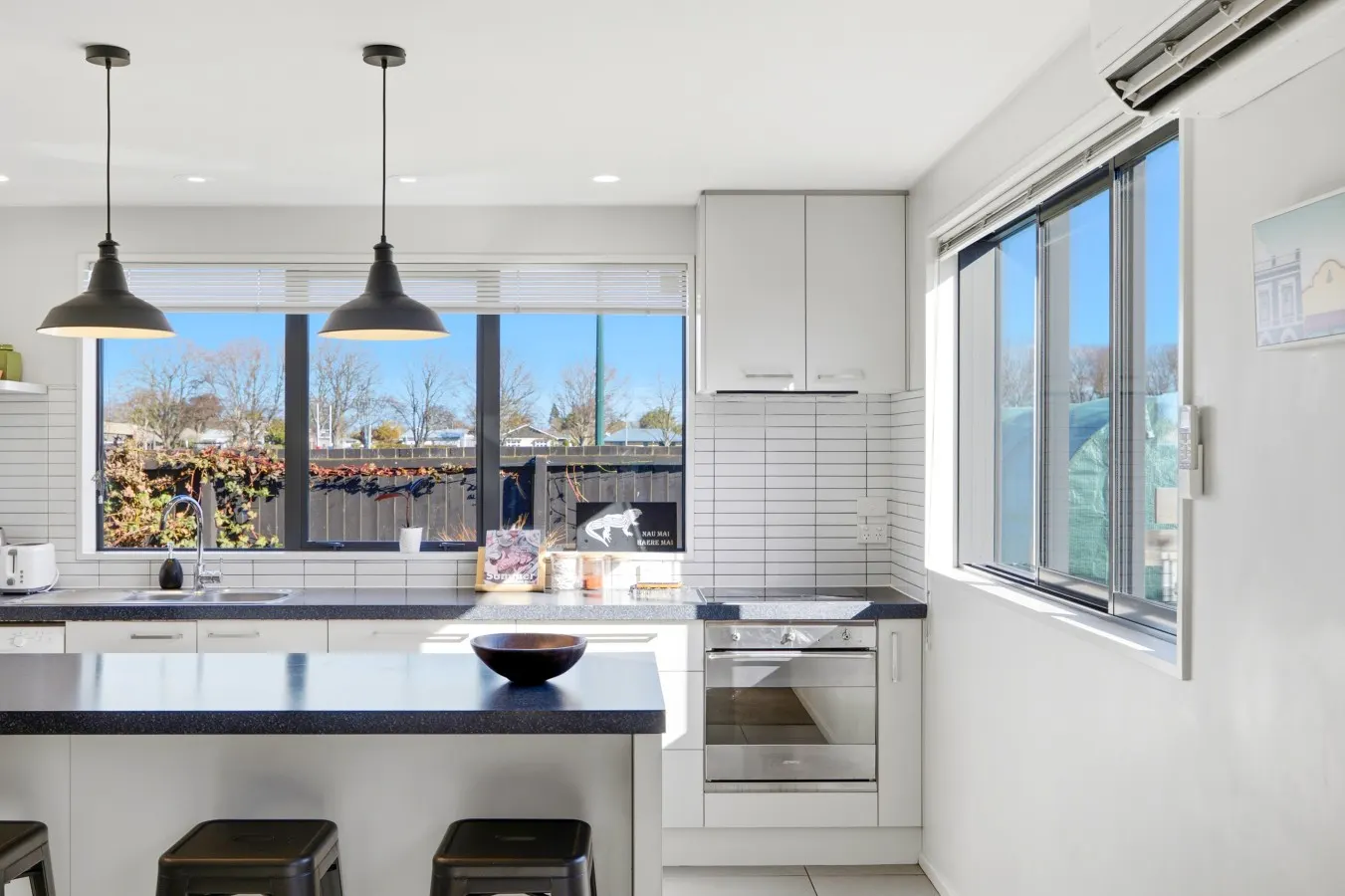 Spacious 3BR Family Home 5 Mins to CBD Free Parking 20
