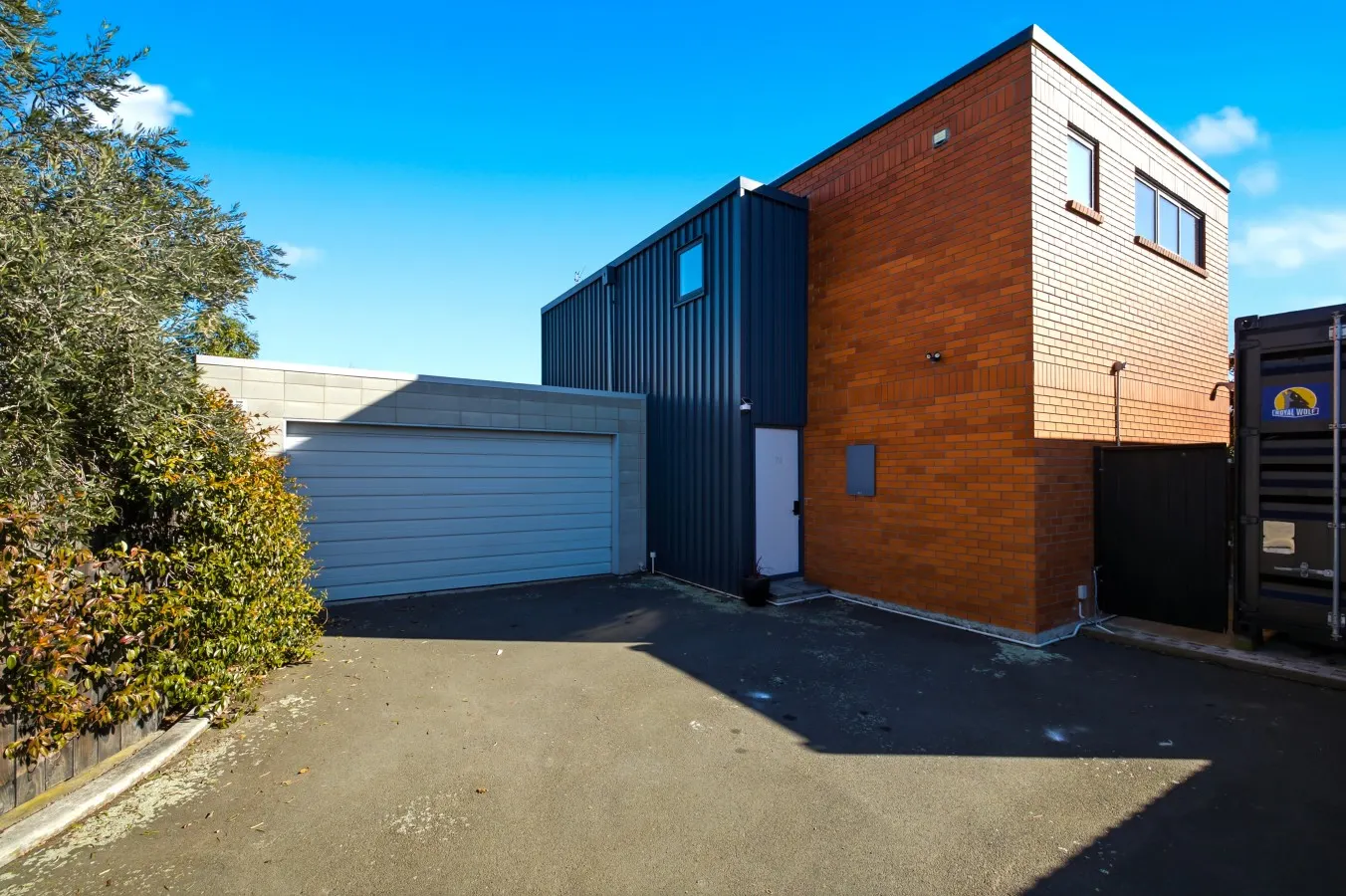 Spacious 3BR Family Home 5 Mins to CBD Free Parking 7