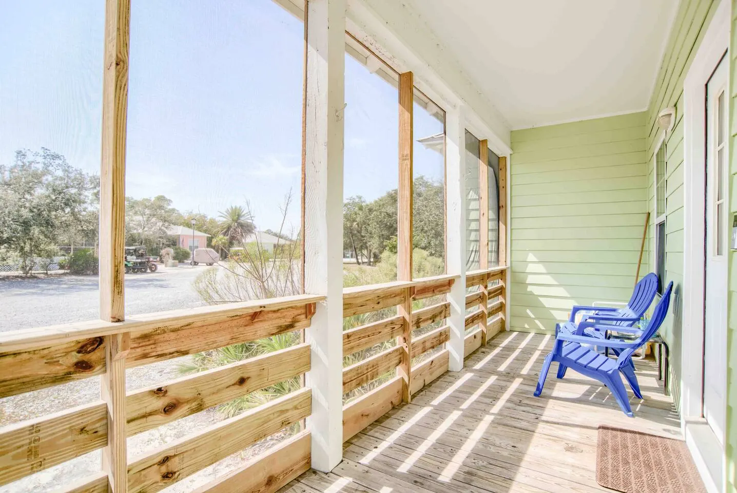 Poolside, Tennis, King Suites - Hannah's Hideaway — photo 4