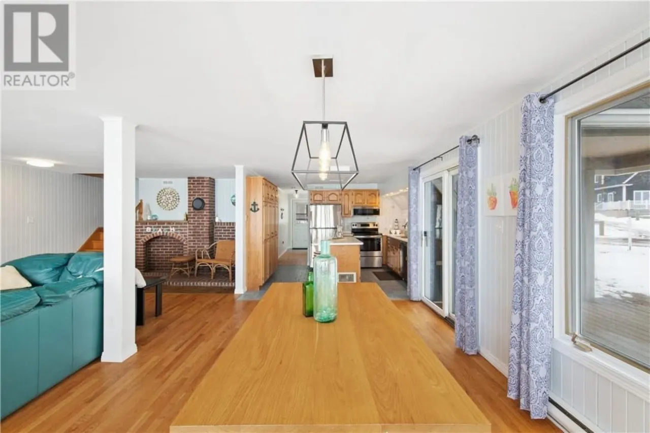 East Coastal- Waterfront Cottage — photo 4