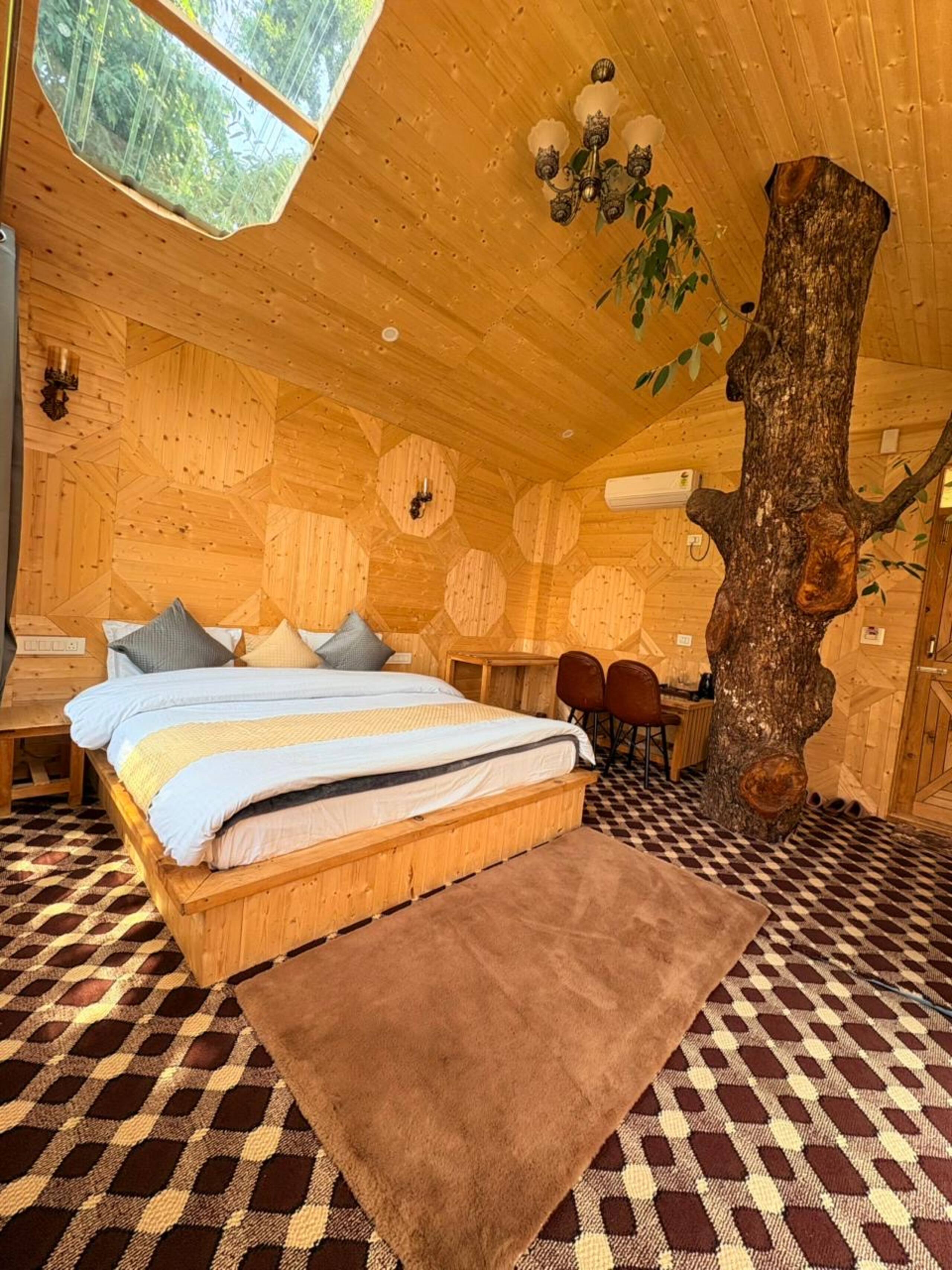 whynothere_stays : Treehouse with private Jacuzzi — photo 5