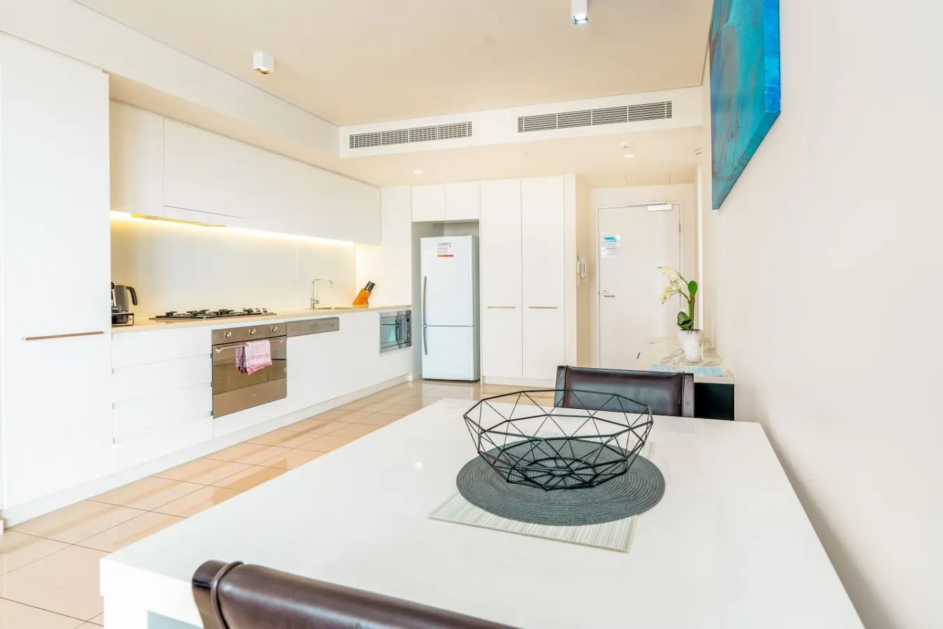 Oceanfront Marvel: Harbour View ~ Pool ~ Parking 18