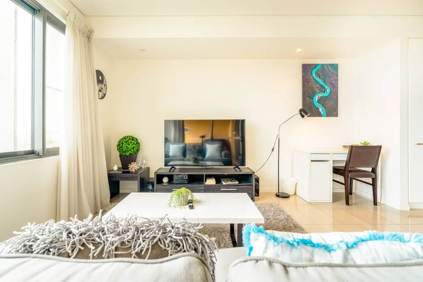 Oceanfront Marvel: Harbour View ~ Pool ~ Parking 20