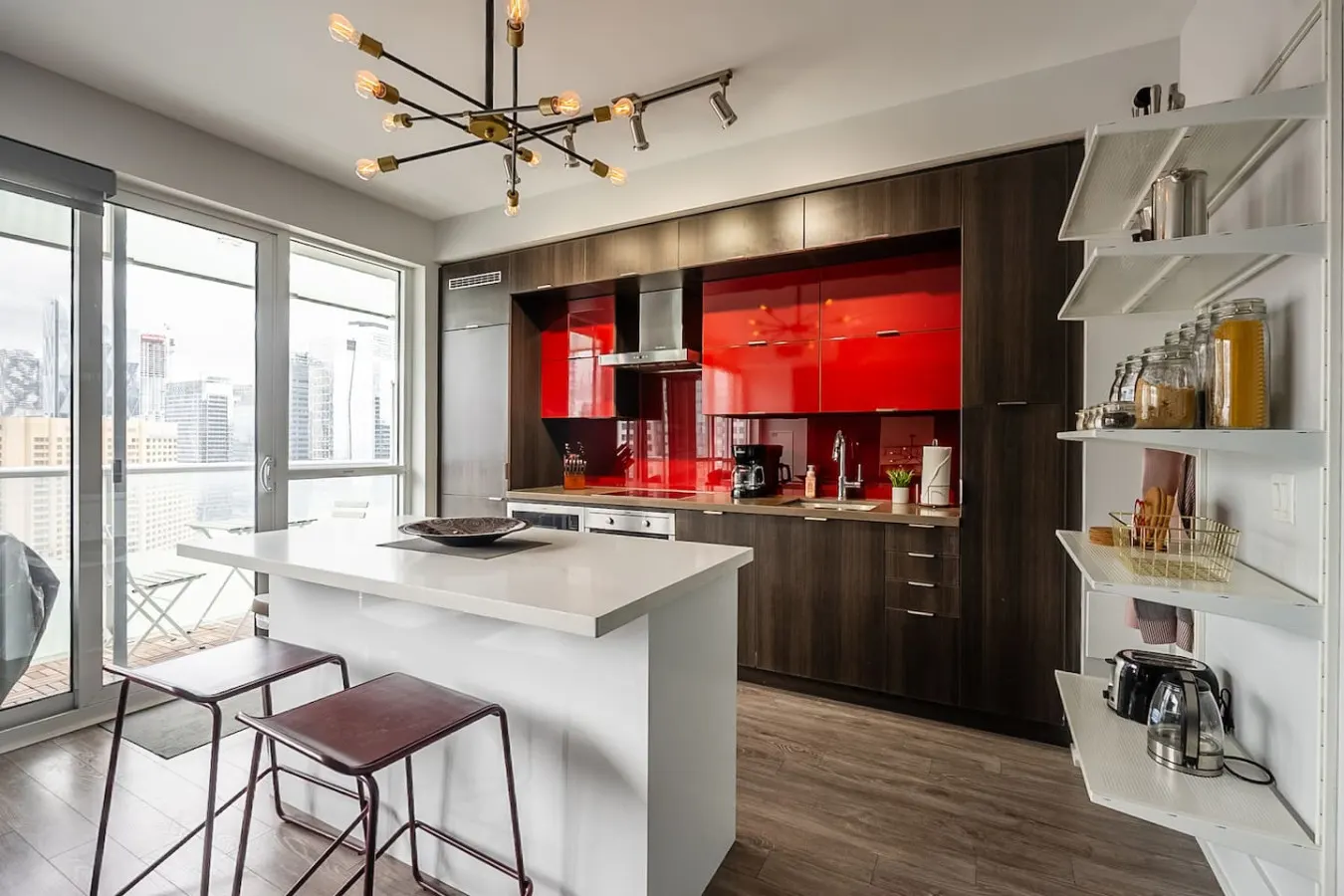 Modern 1BR Condo Free Parking Prime Location 2
