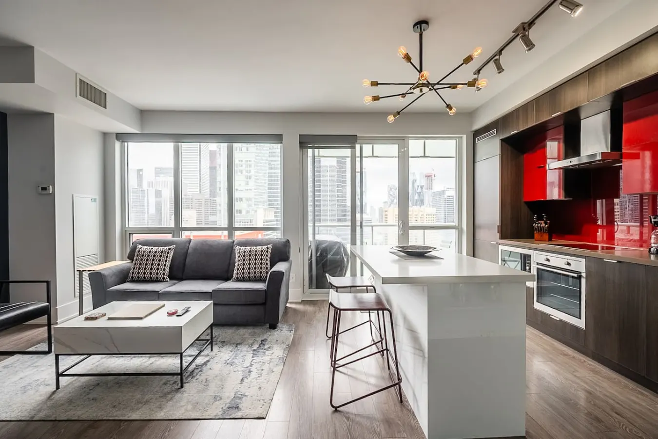 Modern 1BR Condo Free Parking Prime Location 5