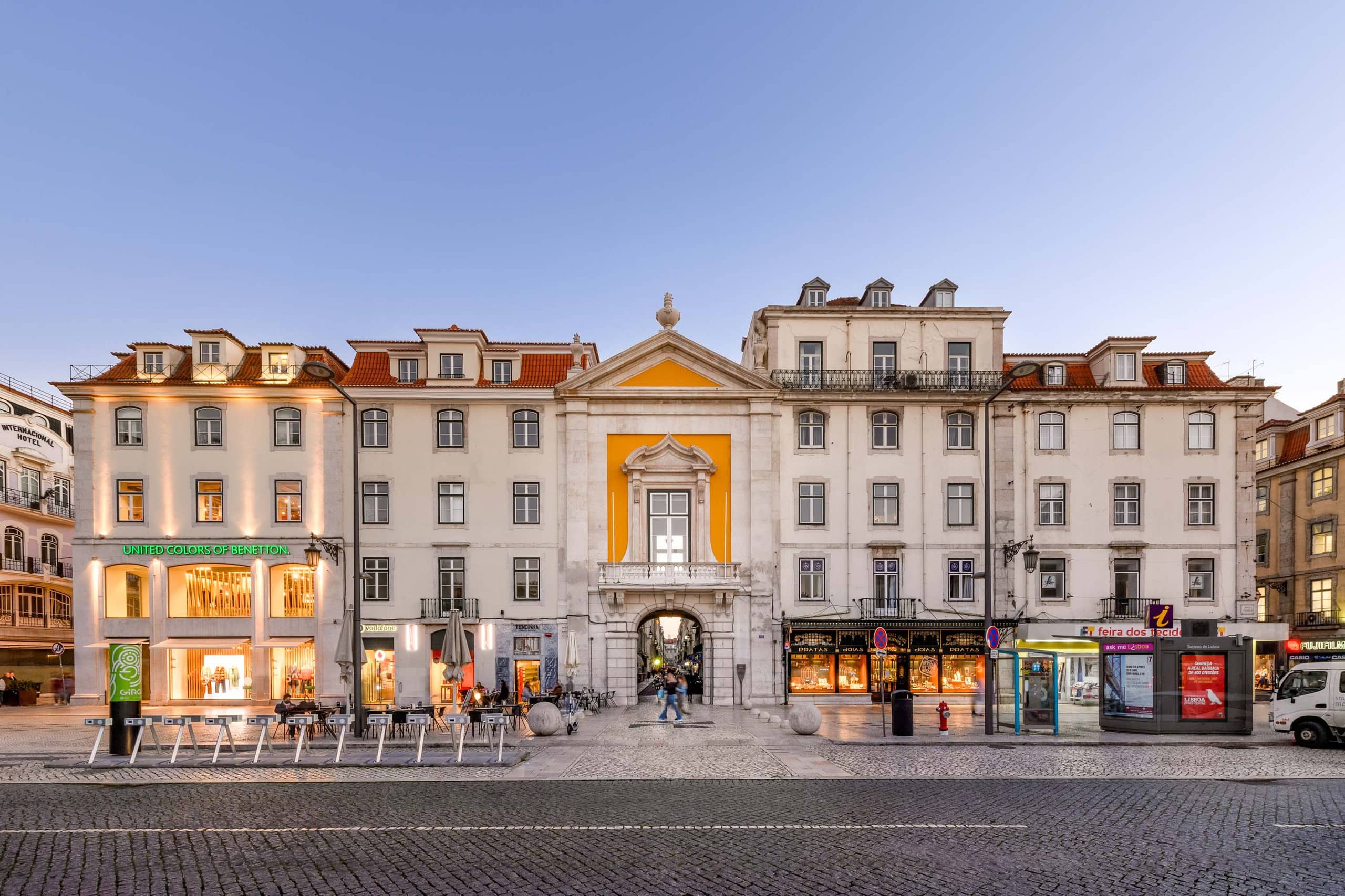 Rossio Two-Bedroom Apartment in Central Lisbon 16