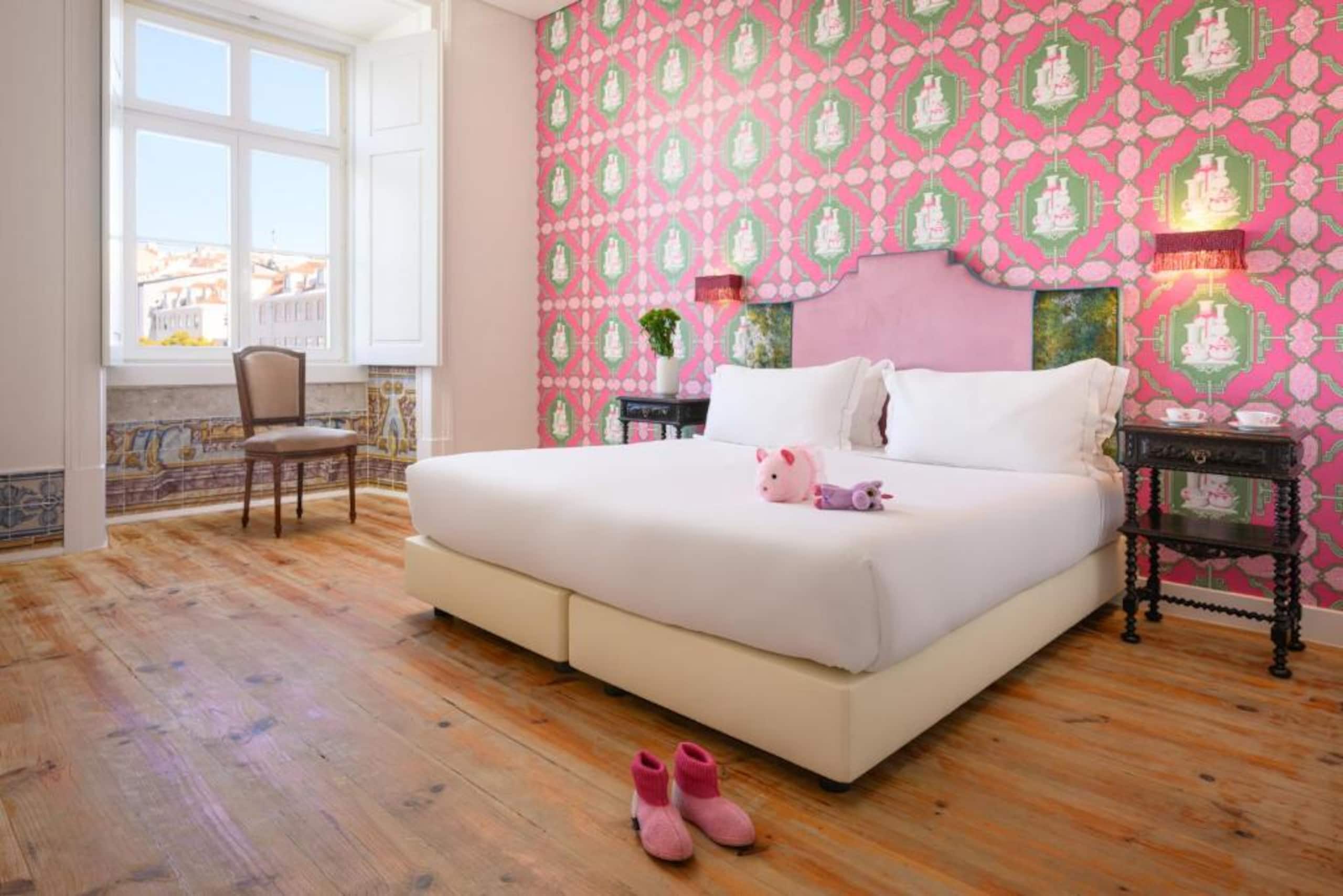 Rossio Two-Bedroom Apartment in Central Lisbon 4