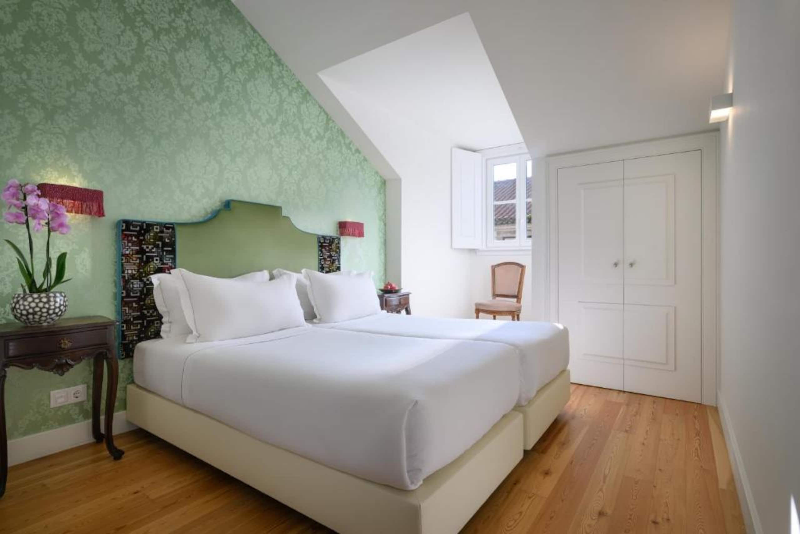 Rossio Two-Bedroom Apartment in Central Lisbon 9