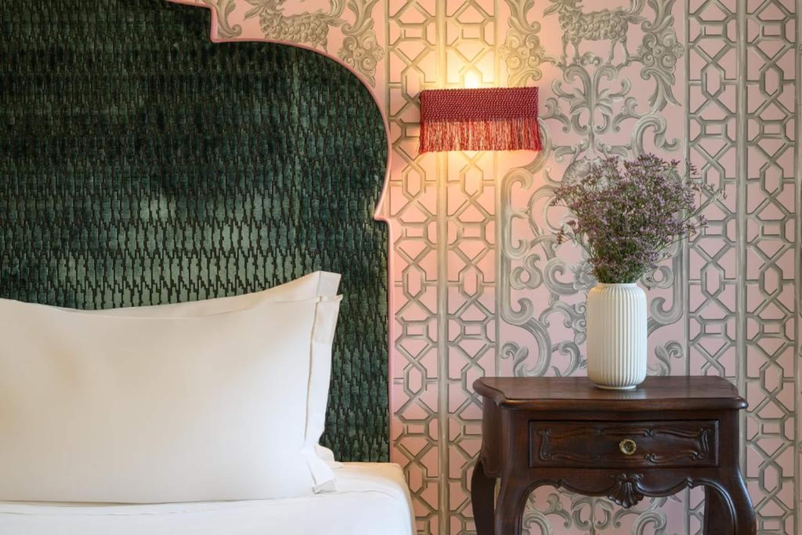 Rossio Two-Bedroom Apartment in Central Lisbon 8