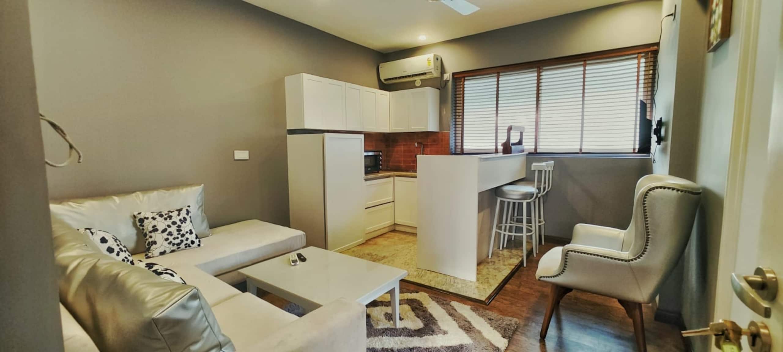 2021 - Charming 1BR condo with pool in North Goa 9