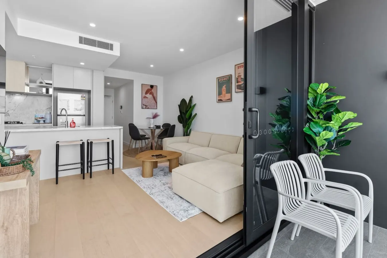 High-Floor 1BR with Views@ Broadbeach 14