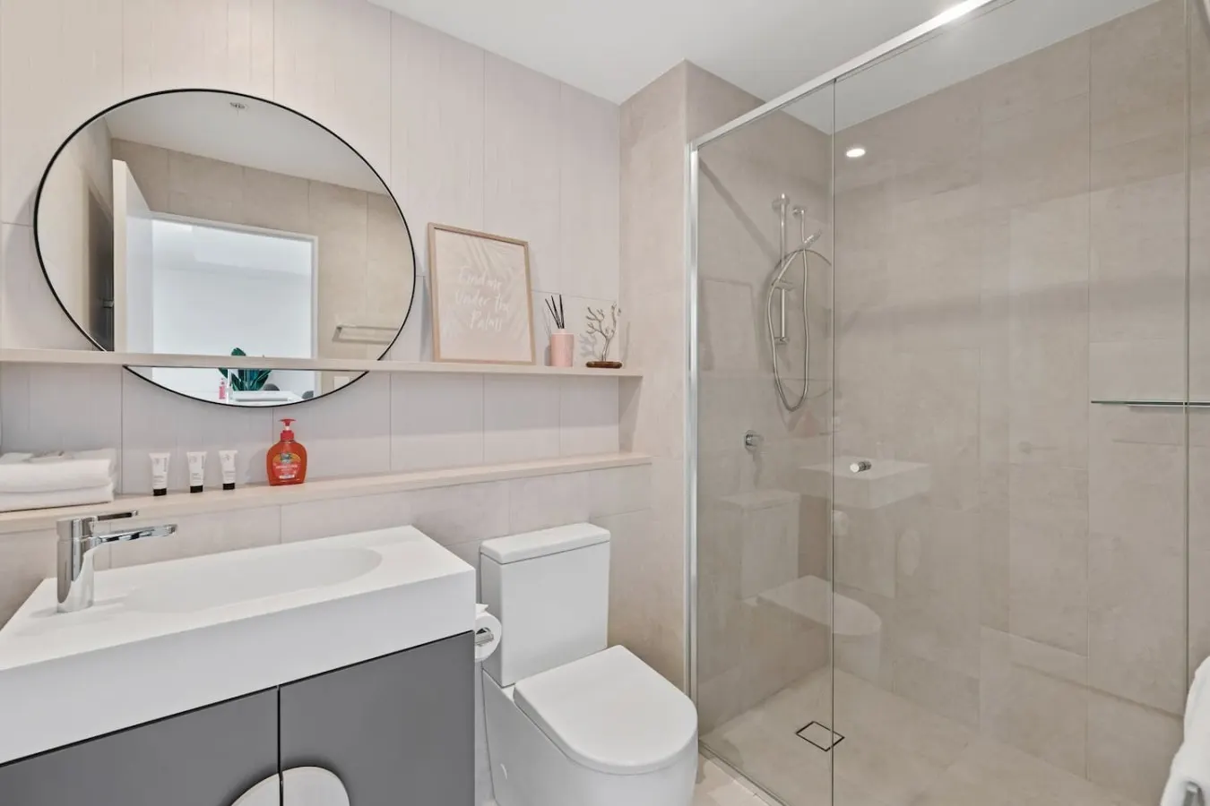 High-Floor 1BR with Views@ Broadbeach 18