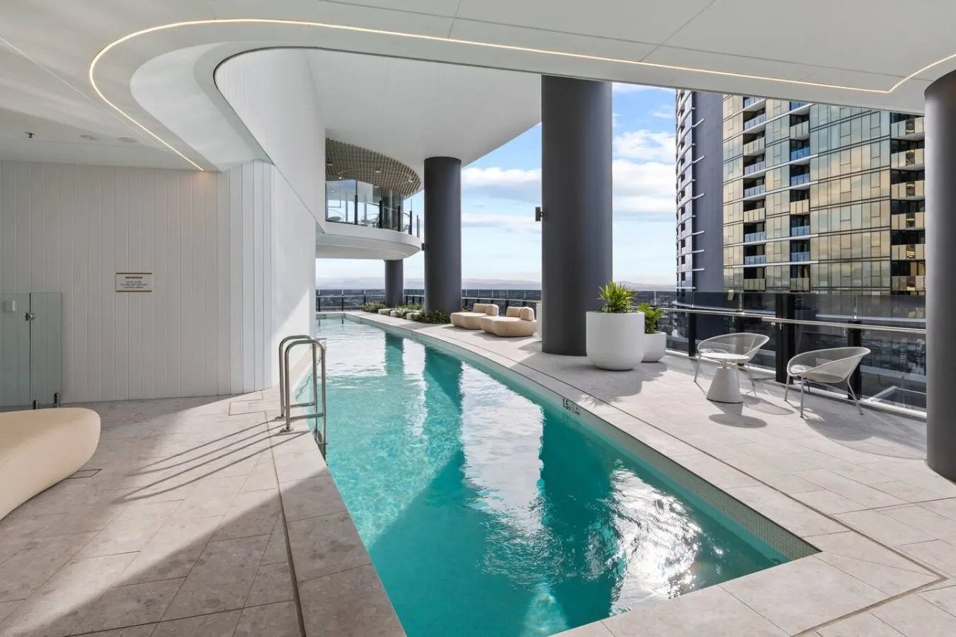 High-Floor 1BR with Views@ Broadbeach — photo 5