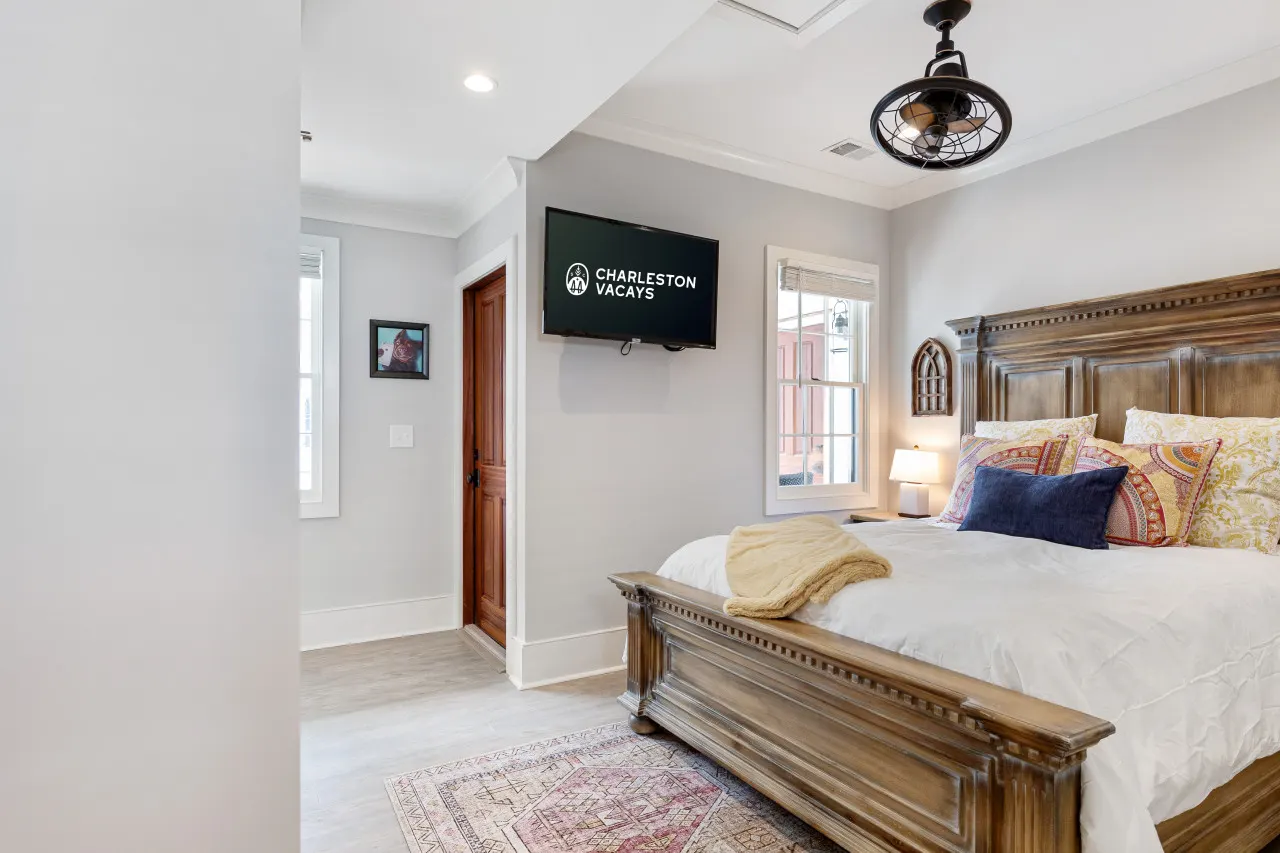 The Madison House- Historic Charleston Single House 20